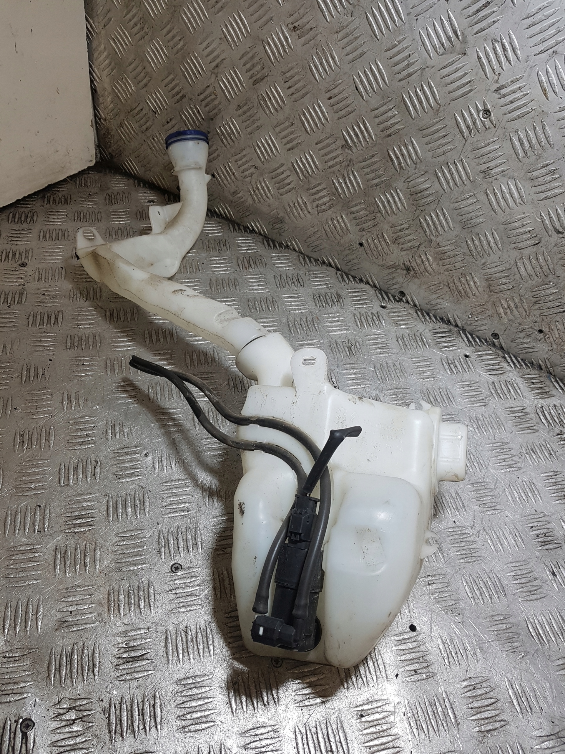 washer fluid tank PEUGEOT 208 9683988680
