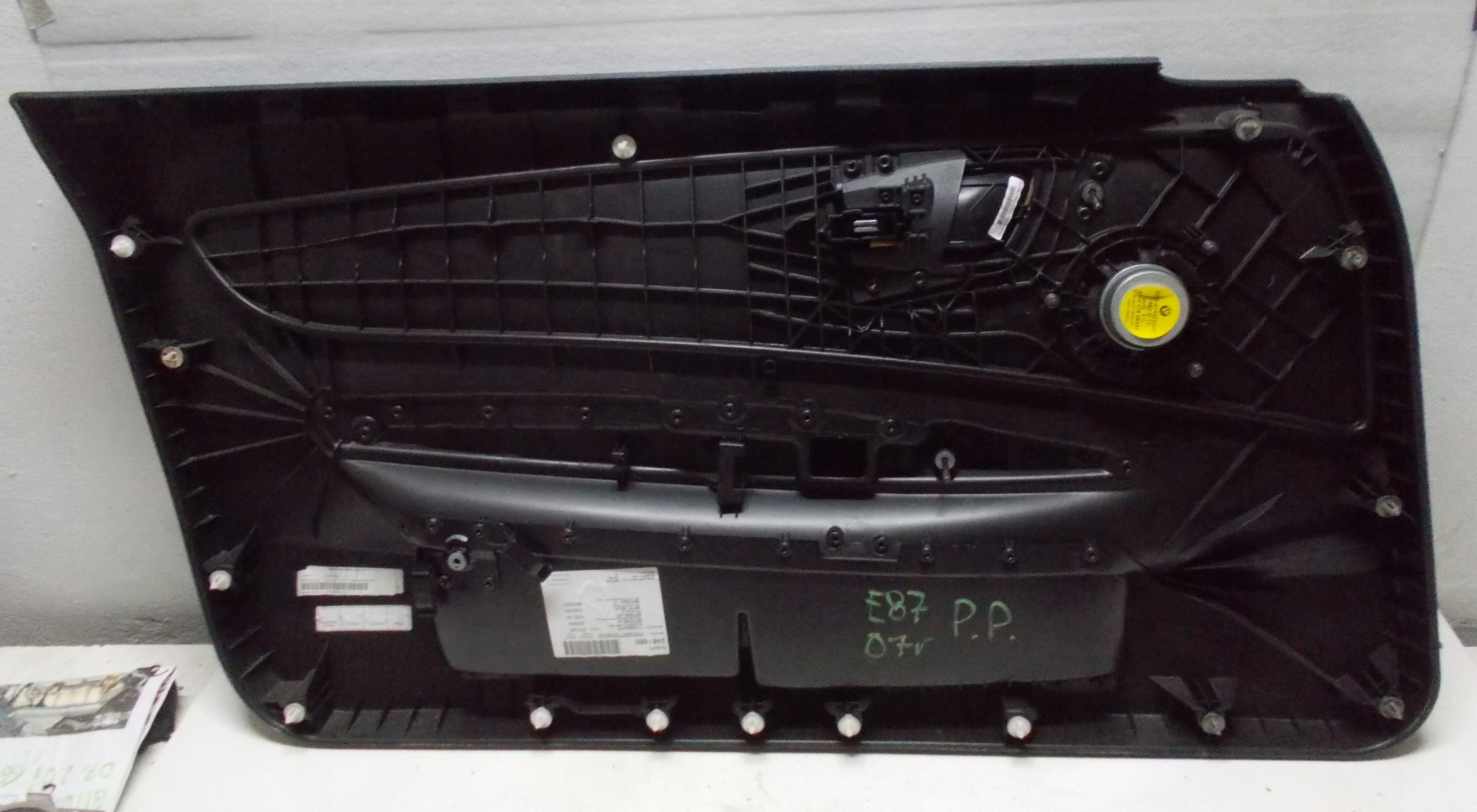 BMW E87 2.0 and 07R 3D side door right front