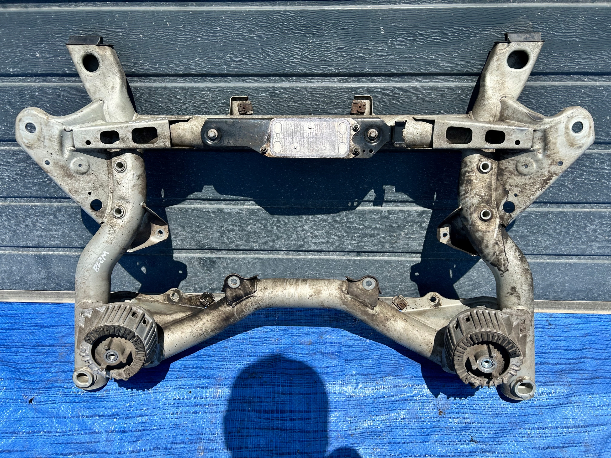 axle beam front of the engine MERCEDES CLS W218 sider subframe axle beam front