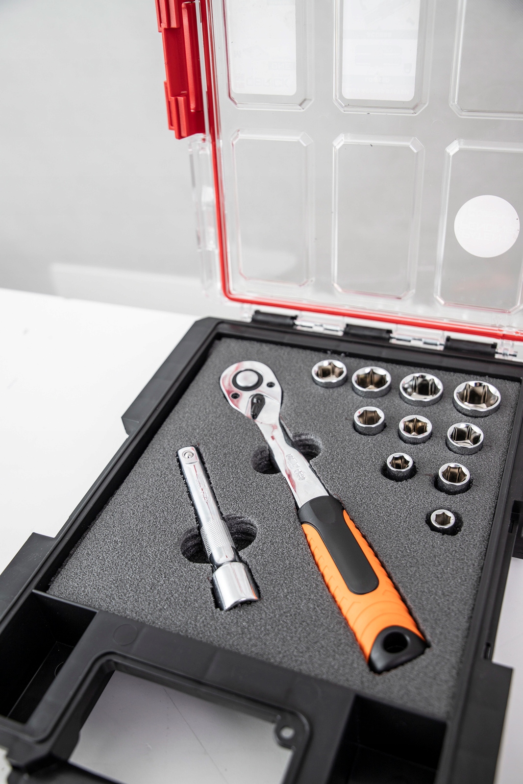 Qbrick System ONE Organizer L MFI Cechy dodatkowe miękki materiał wewnętrzny przeźroczysta pokrywa uchwyt do przenoszenia