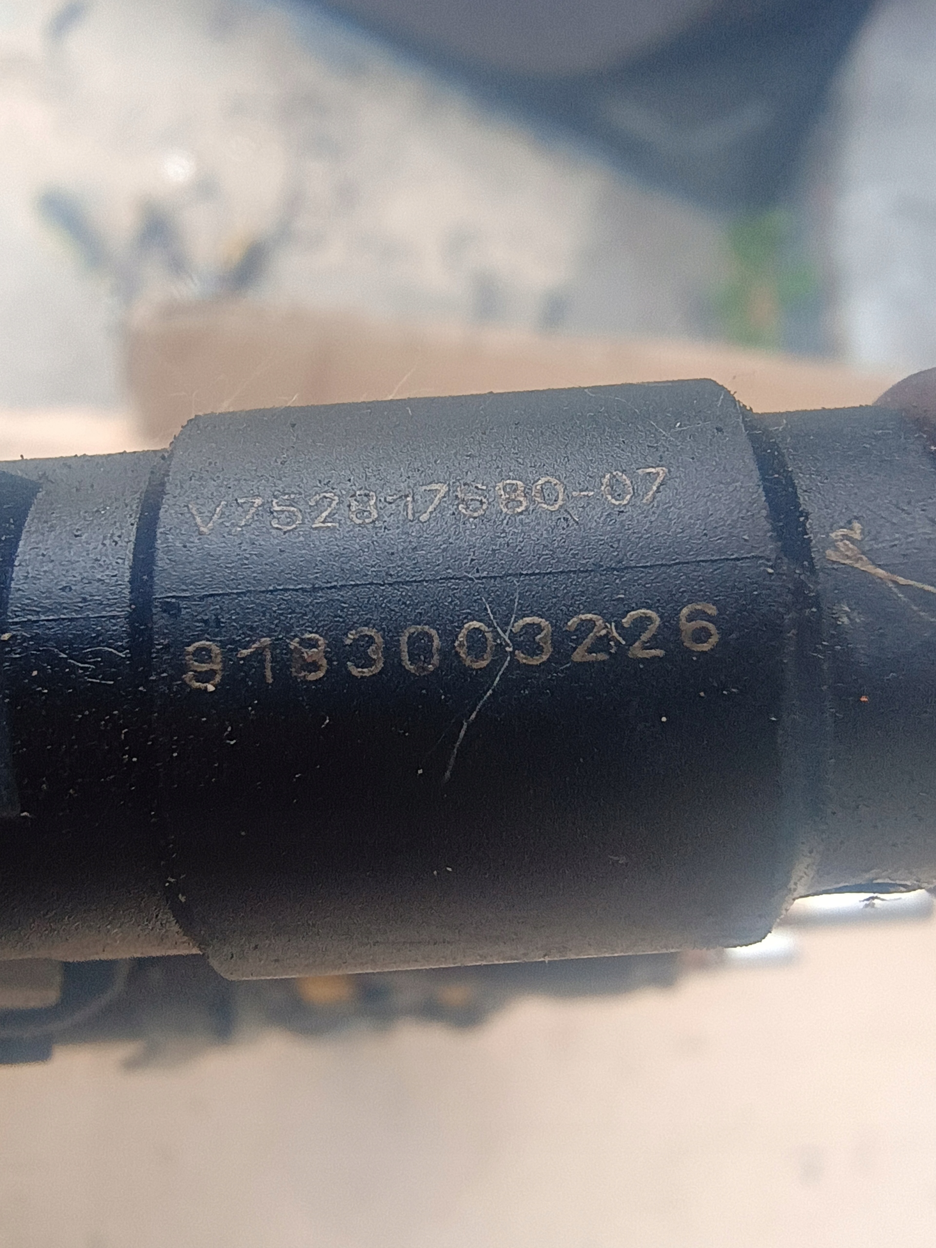Rampe injection 7575645 PEUGEOT CITROEN 1.6