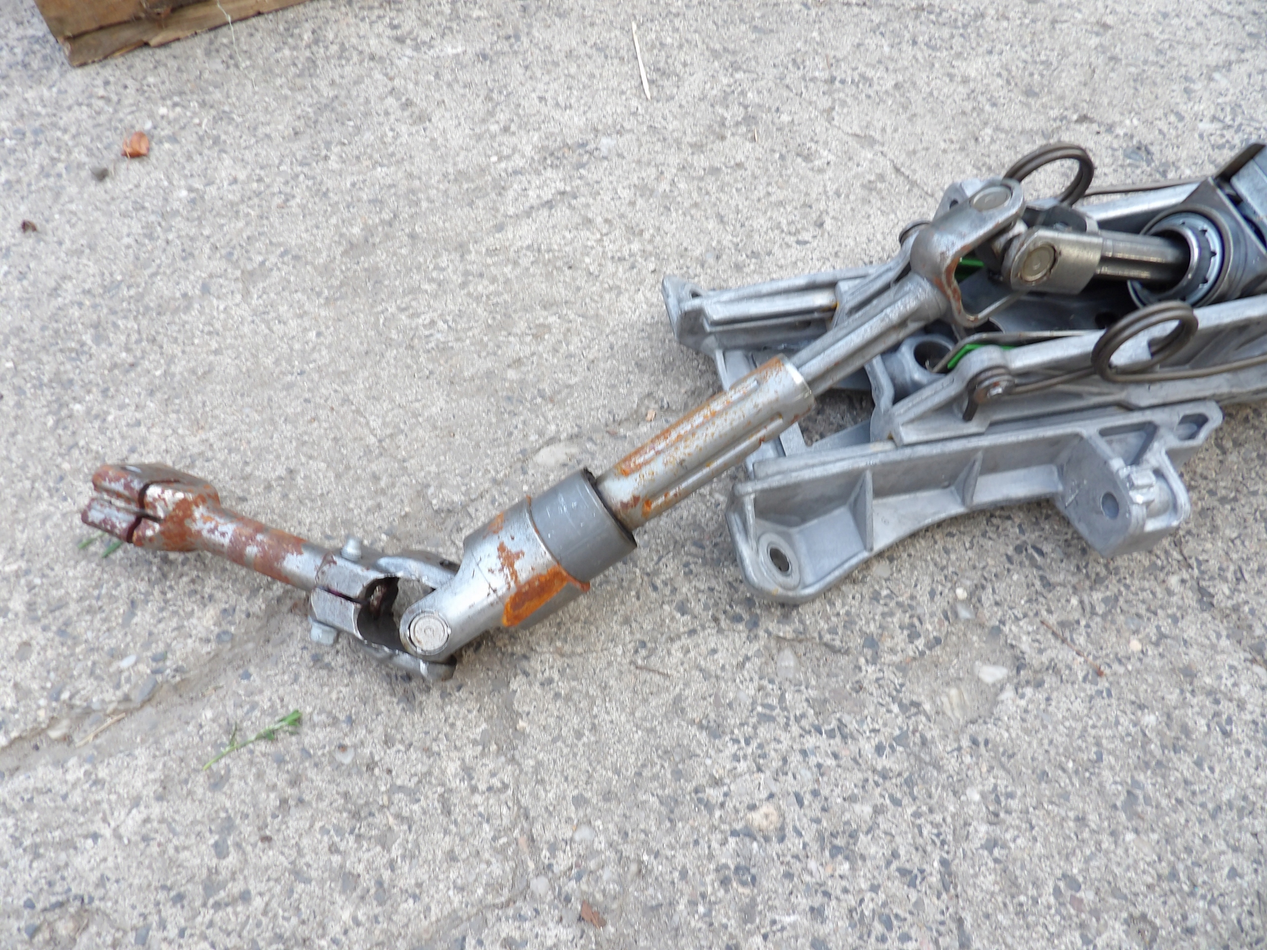 FORD KUGA MK2 steering wheel rod cross blocking