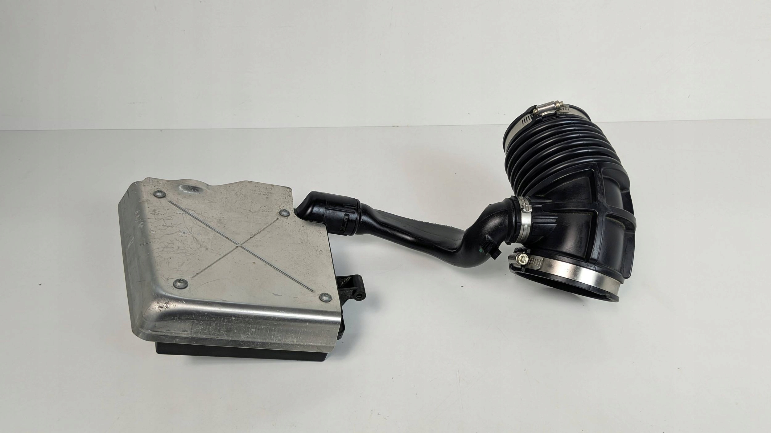 BMW X4 G02 8596828 Rezonator dolot B57D30T2 B57D30N M40D