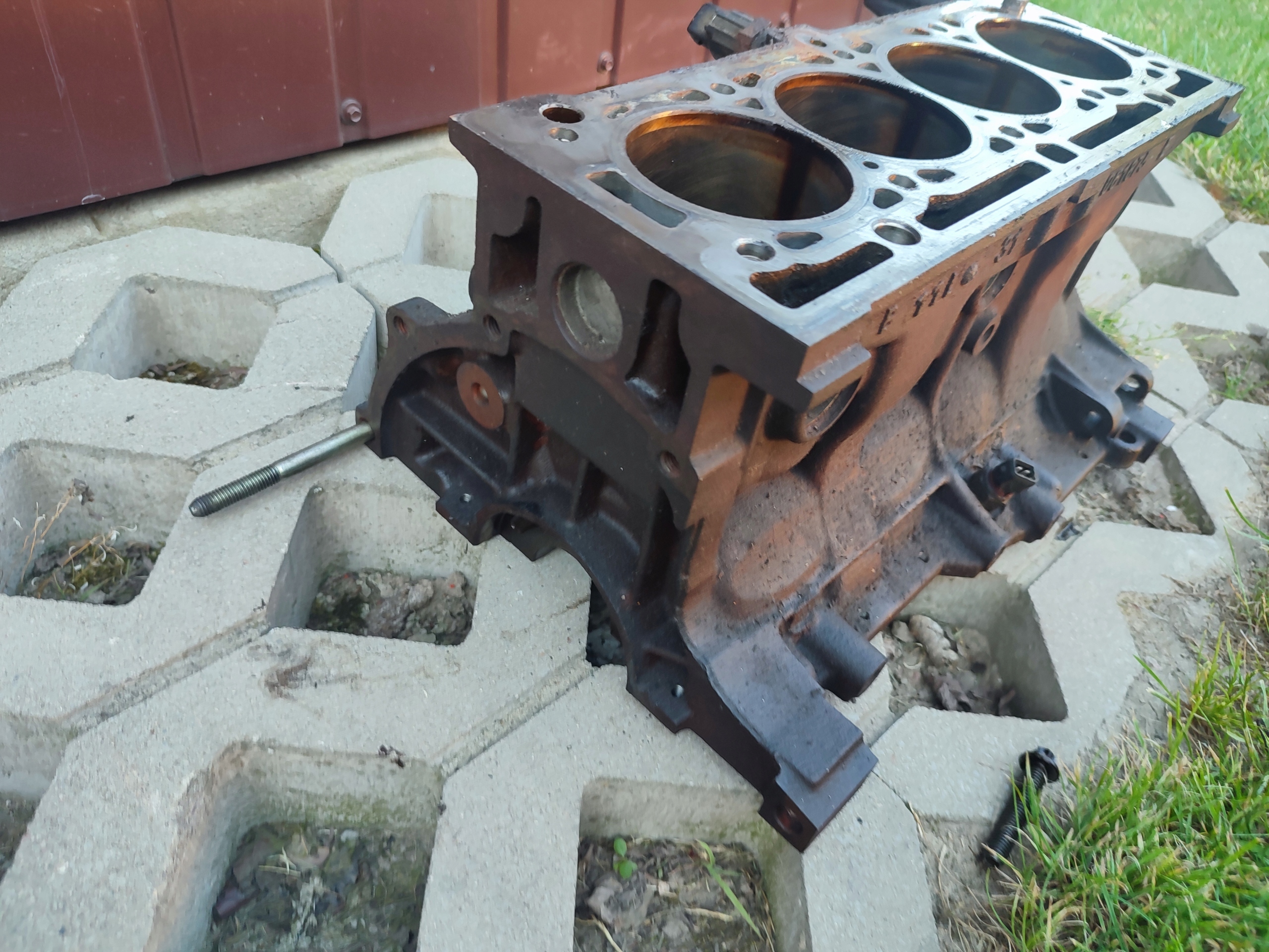 BLOK Motore RENAULT SCENIC II 1.6 061875E