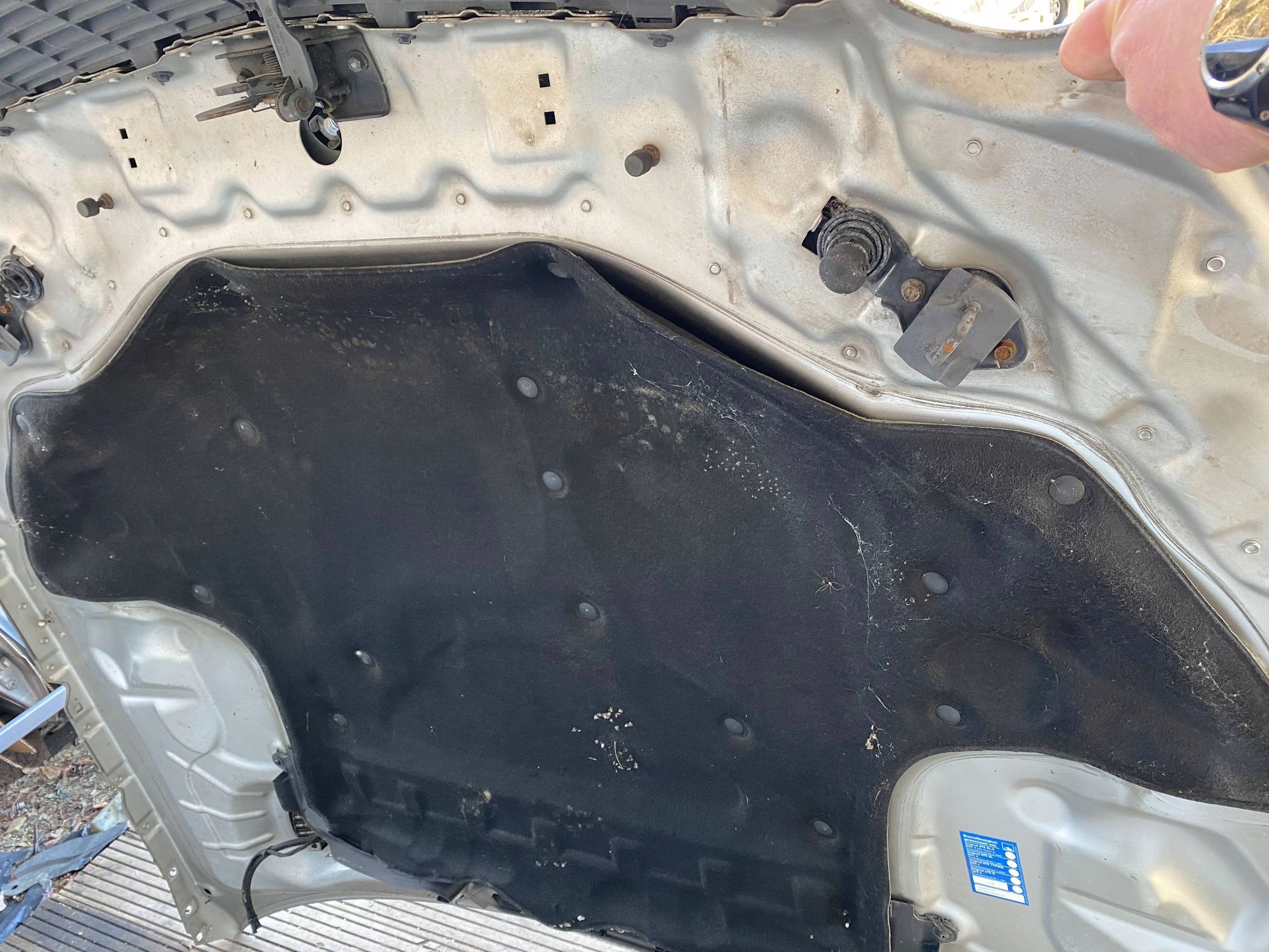MERCEDES E W211 KOMBI 3.2 CDI bonnet front C744