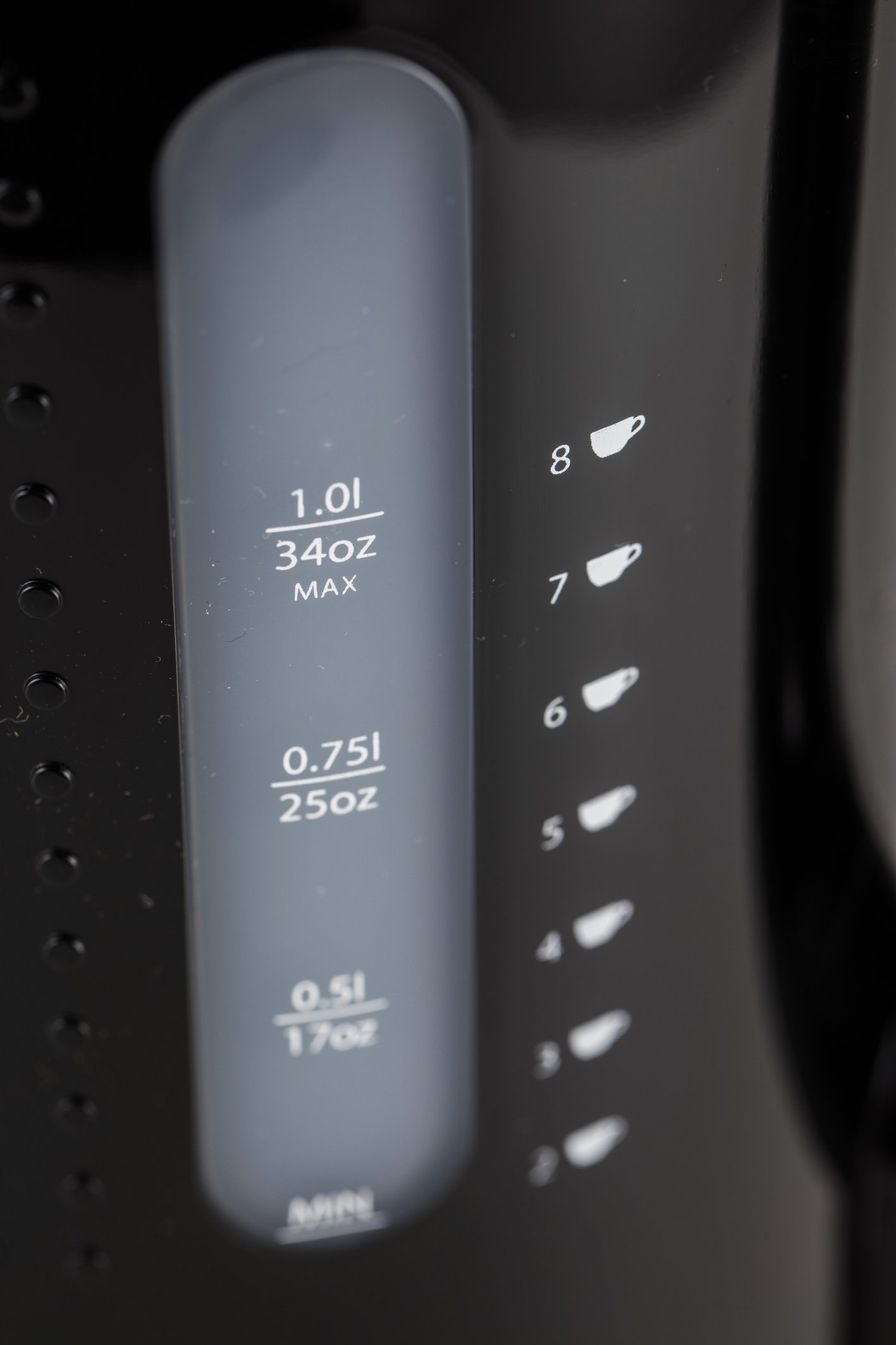 BODUM Bistro Czajnik Elektryczny 2200W 1L Automatyczne Wyłączanie Czarny — miniatura 2