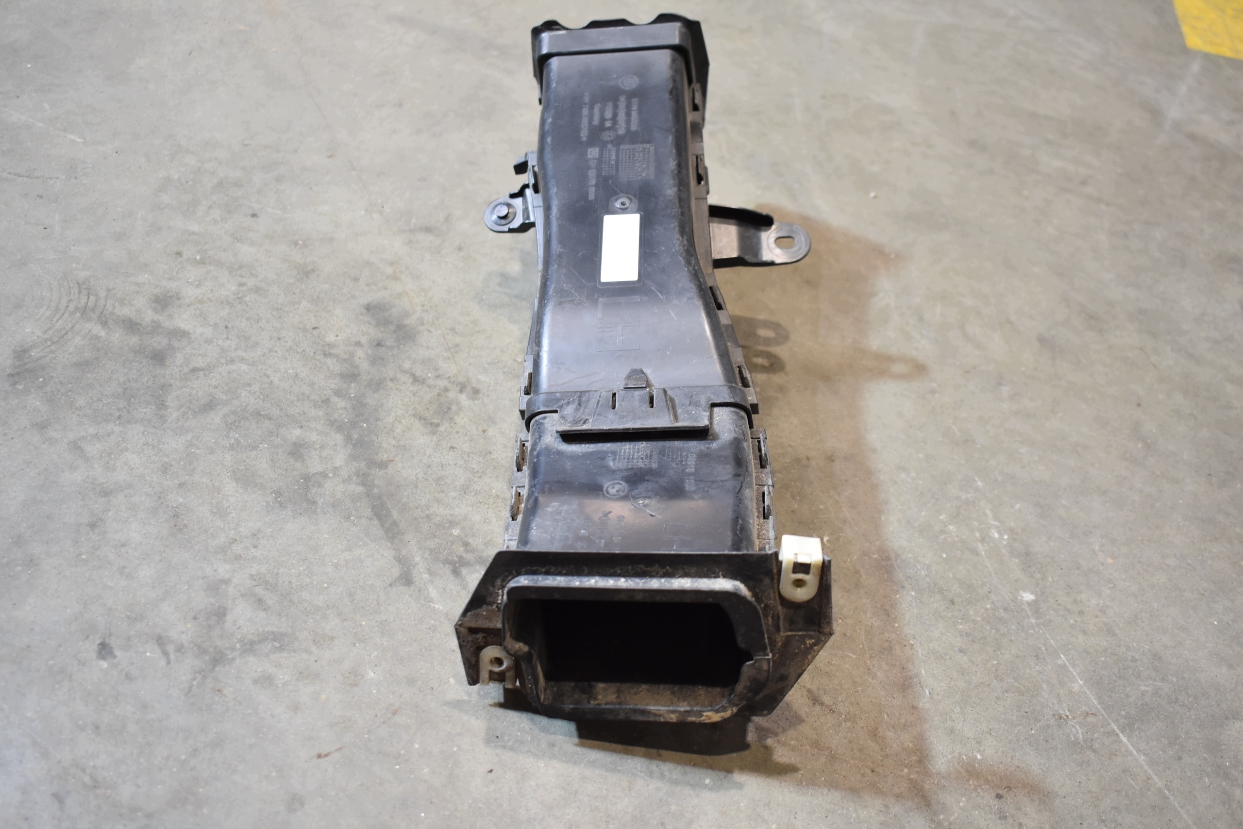 perfect condition left drain intake cooling brakes front front BMW G70 1
