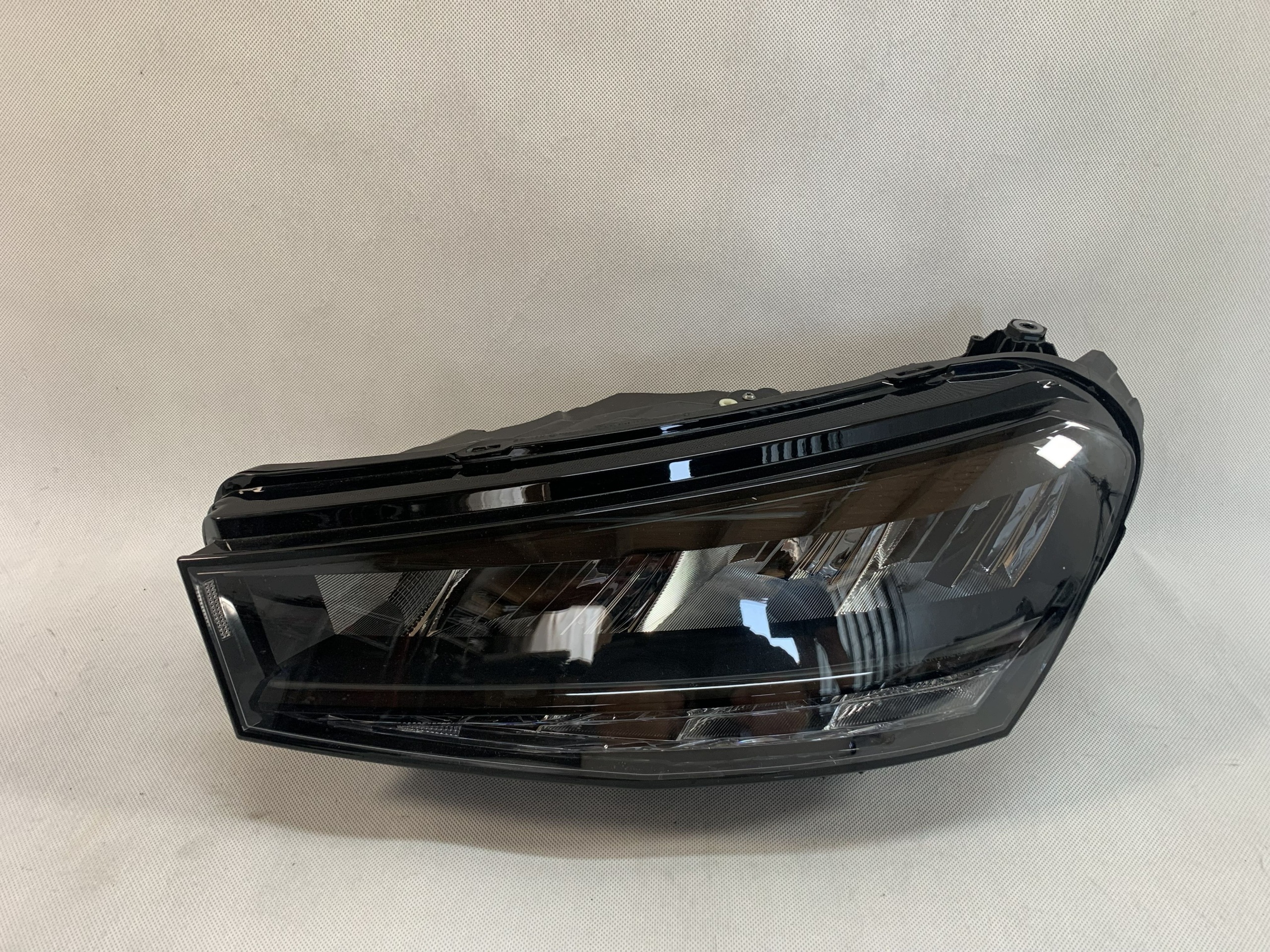 light left front reflektor Skoda Fabia 4 IV 21r F.Led 6VB941015 07.26