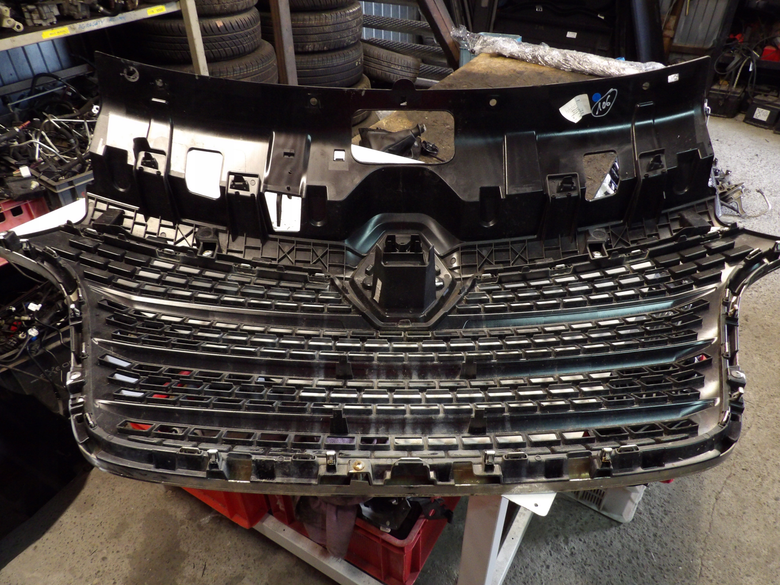 Renault Master II Kühlergrill FRONTGRILL Kühlergitter - Thumbnail 3