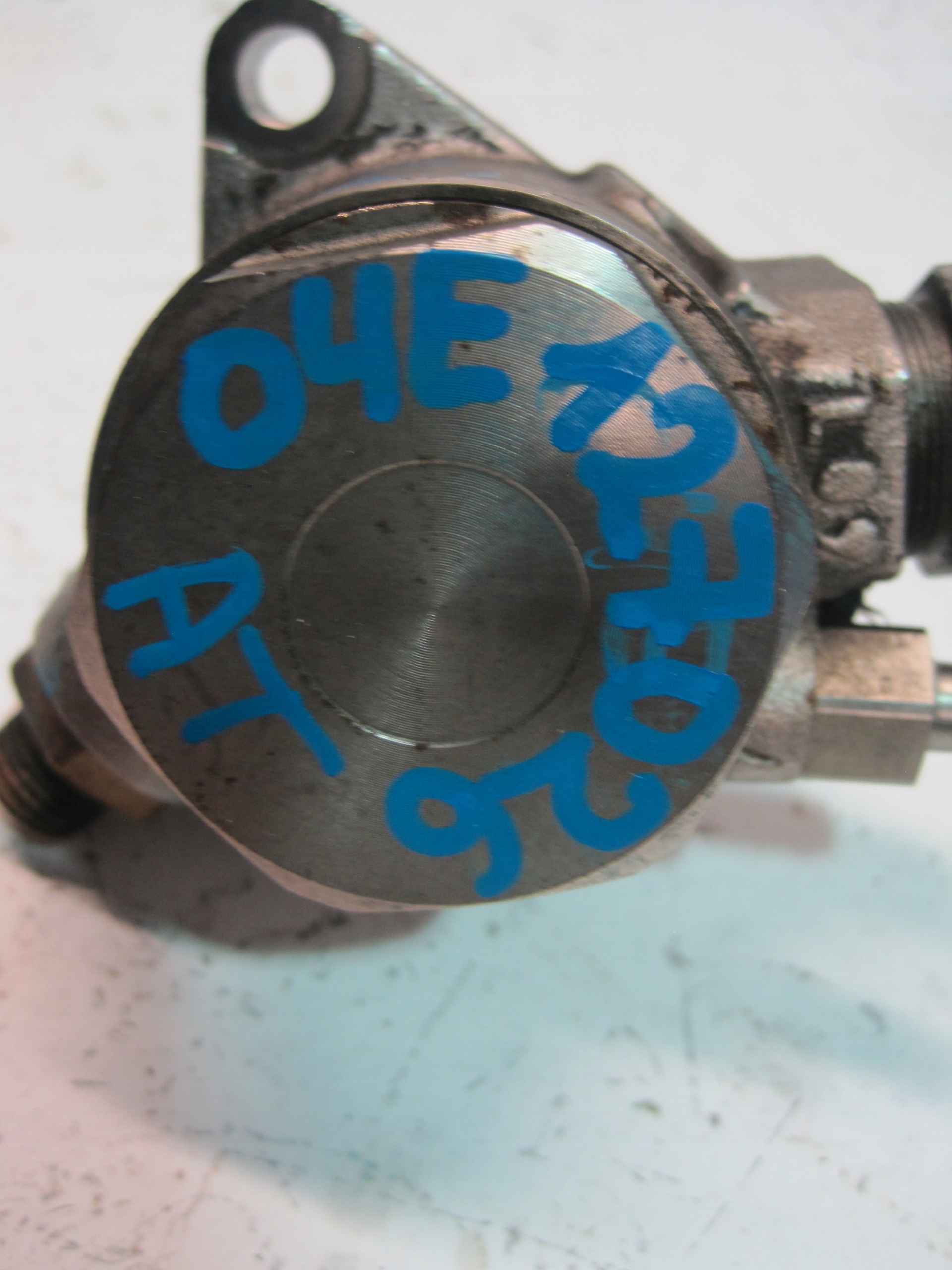 feed pump VW GOLF 1,2TSI 04E127026T
