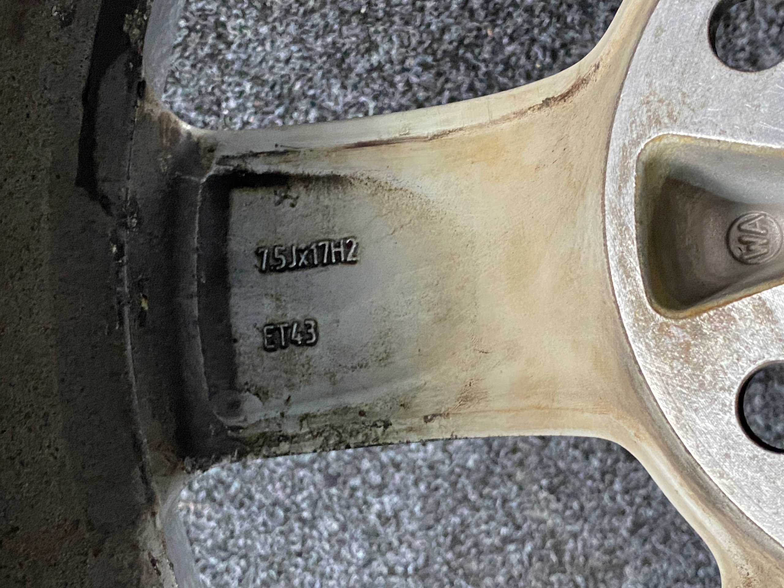 AUDI A3 A4 A6 FELGA 7.5JX17 ET43 5X112 8E0601025AQ Kod producenta 8E0601025AQ