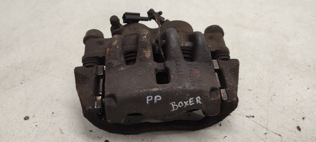caliper front right Peugeot Boxer III 2,2 HDI