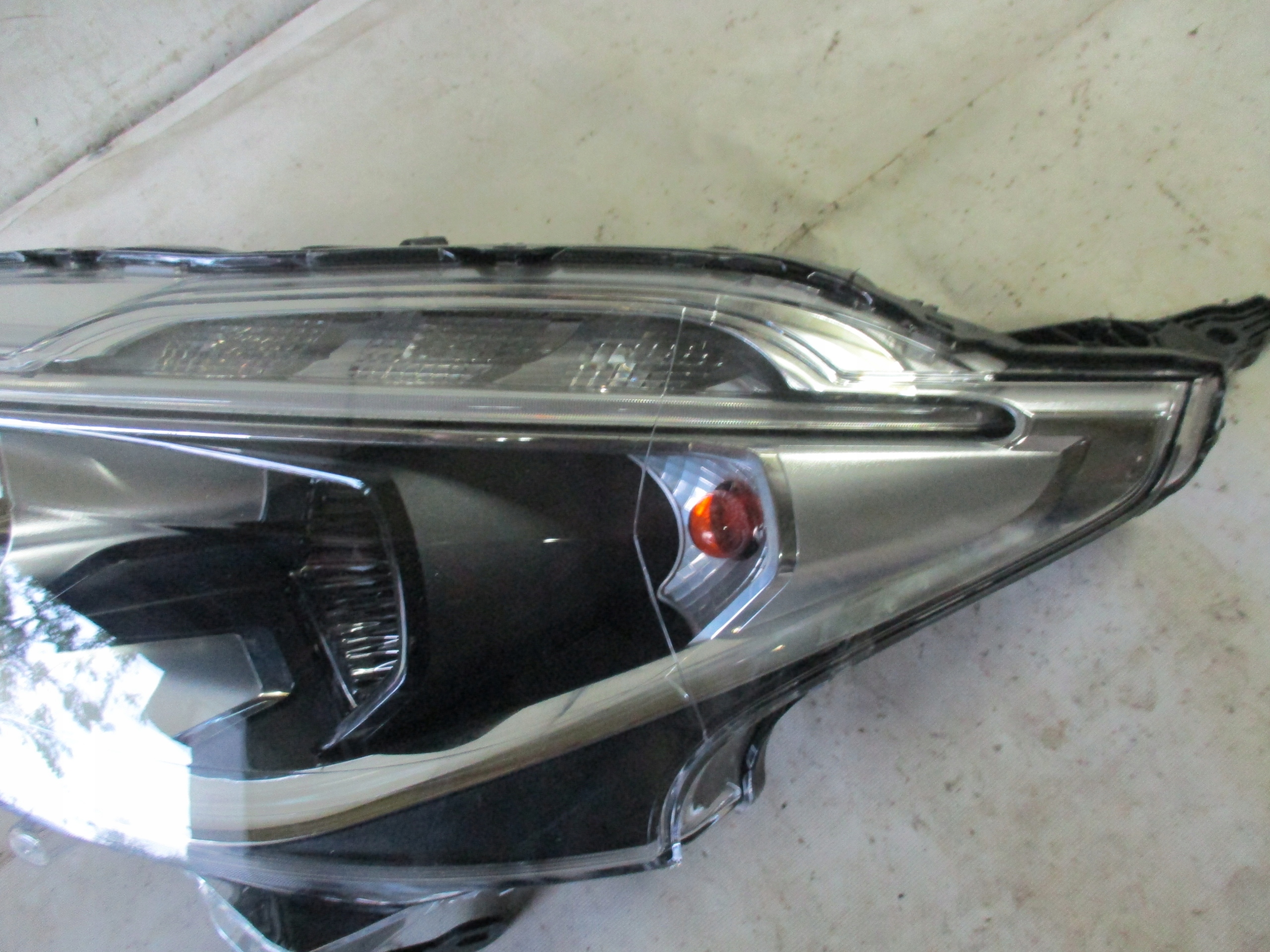 light left front front Peugeot 208 lift 15r-lens LED 9822690480