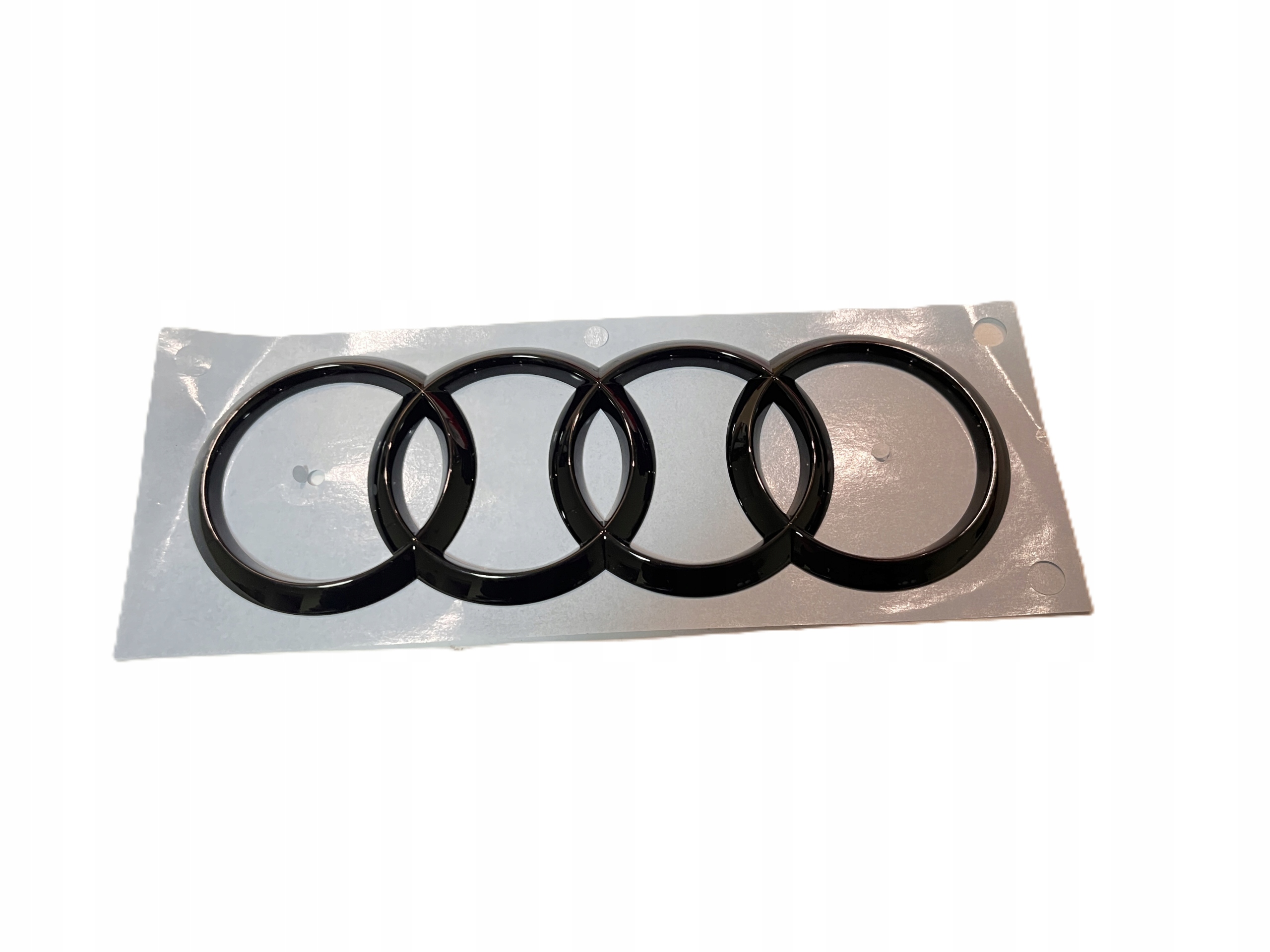 Emblém znak nálepka Audi krúžky čierne Audi Tt R8 predný Q2 zadný