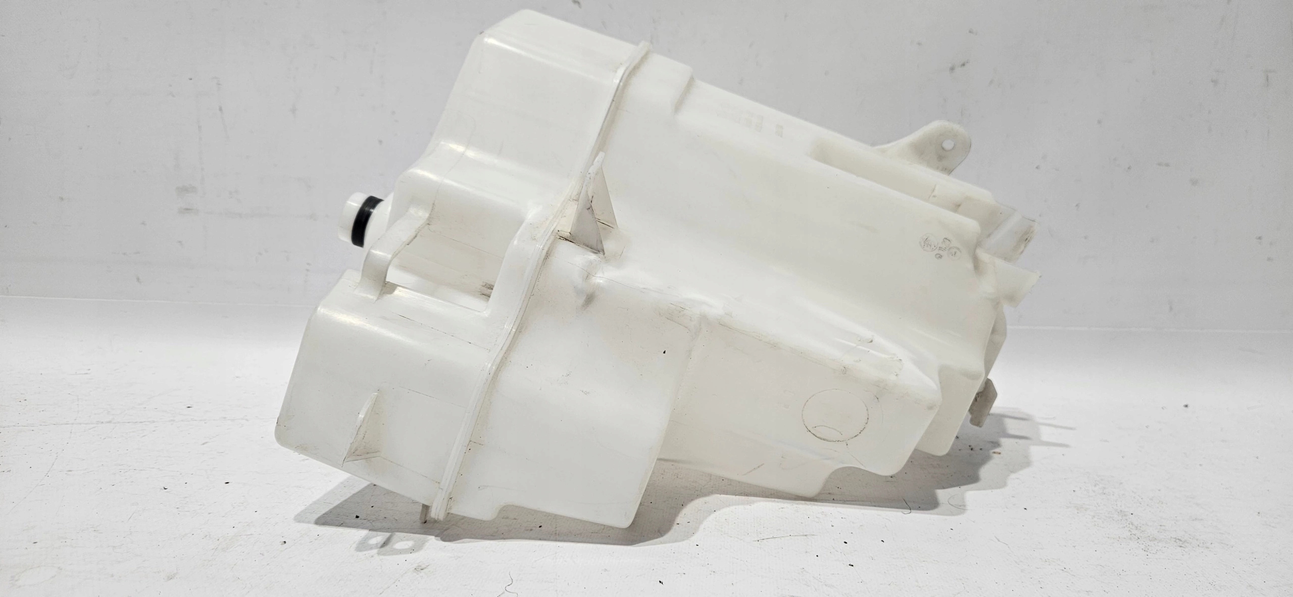 washer fluid tank TOYOTA RAV4 IV 12-18 ORG
