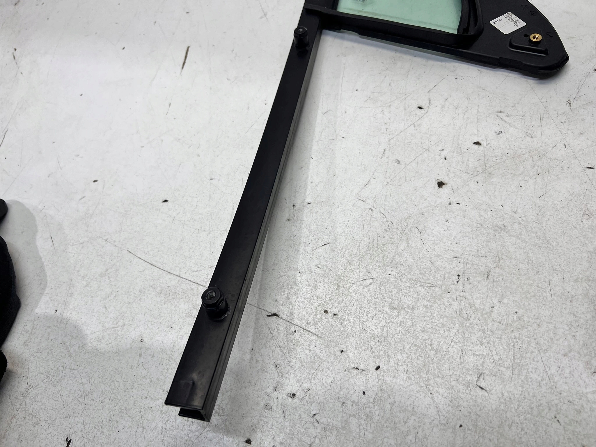 window side door left front AUDI Q7 4M 4M0845113