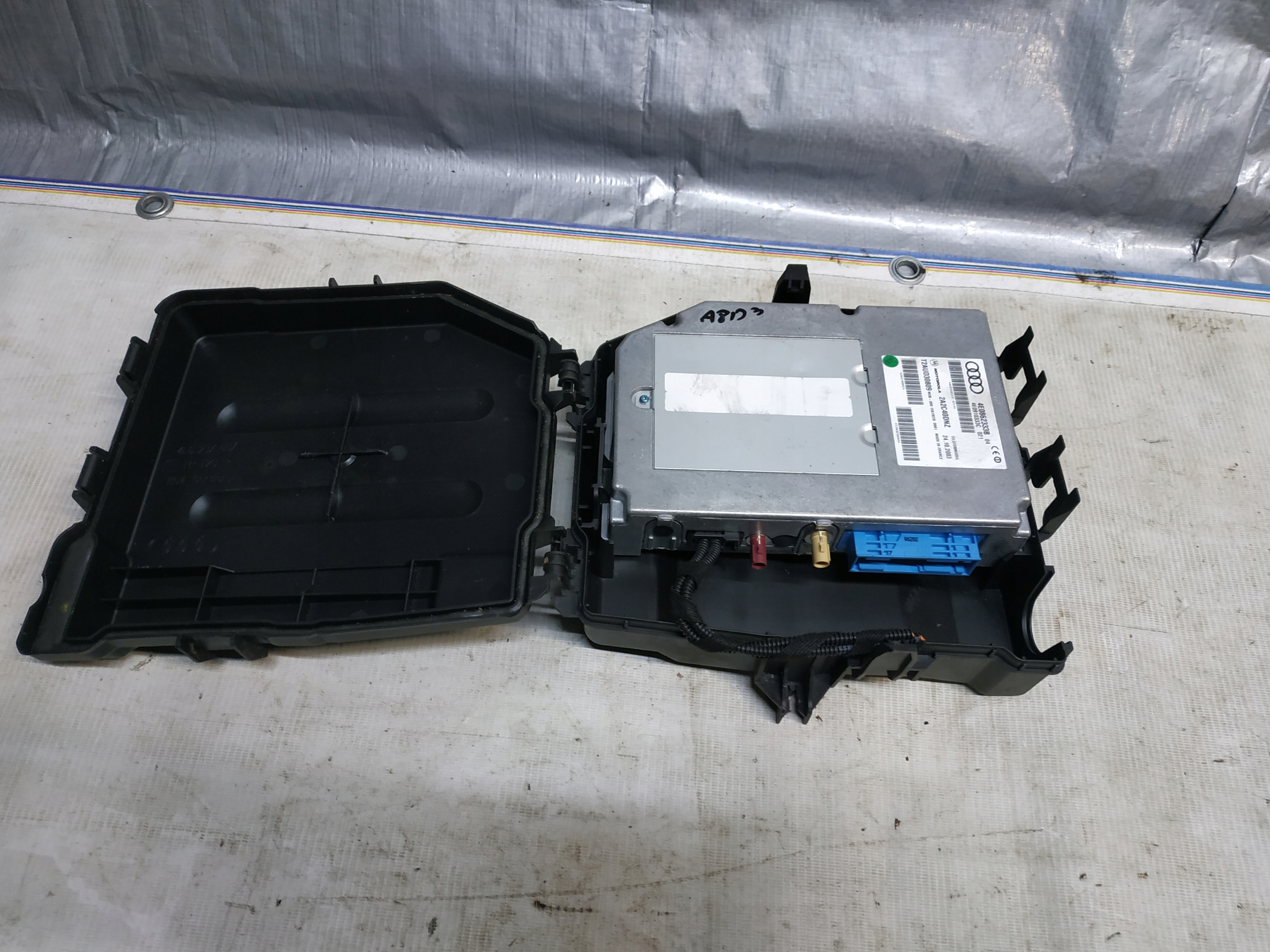 AUDI A8 D3 MODUŁ TELEFONU Z OBUDOWĄ 4e0862333 B