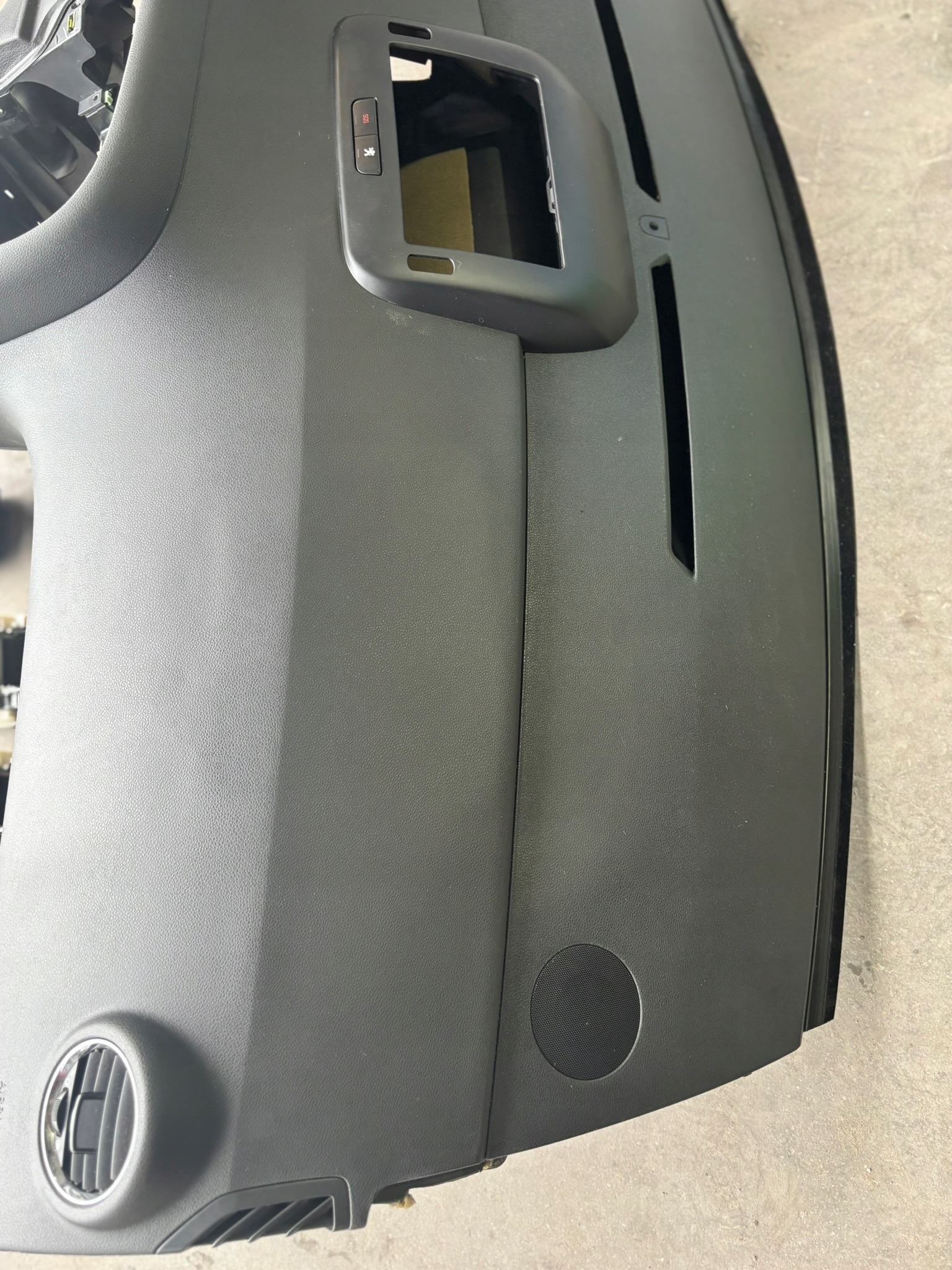 торпеда peugeot 3008 и