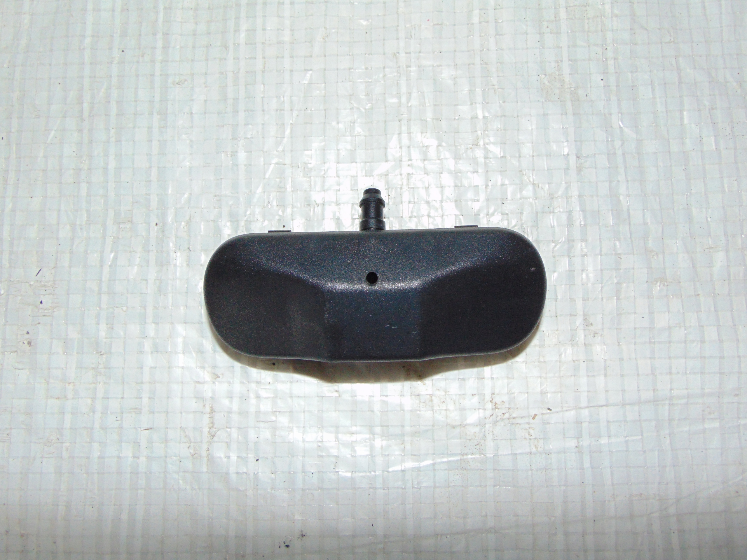 SEAT OE 5M0 955 985 C dysza płynu spryskiwacza, spryskiwacz szyby ...