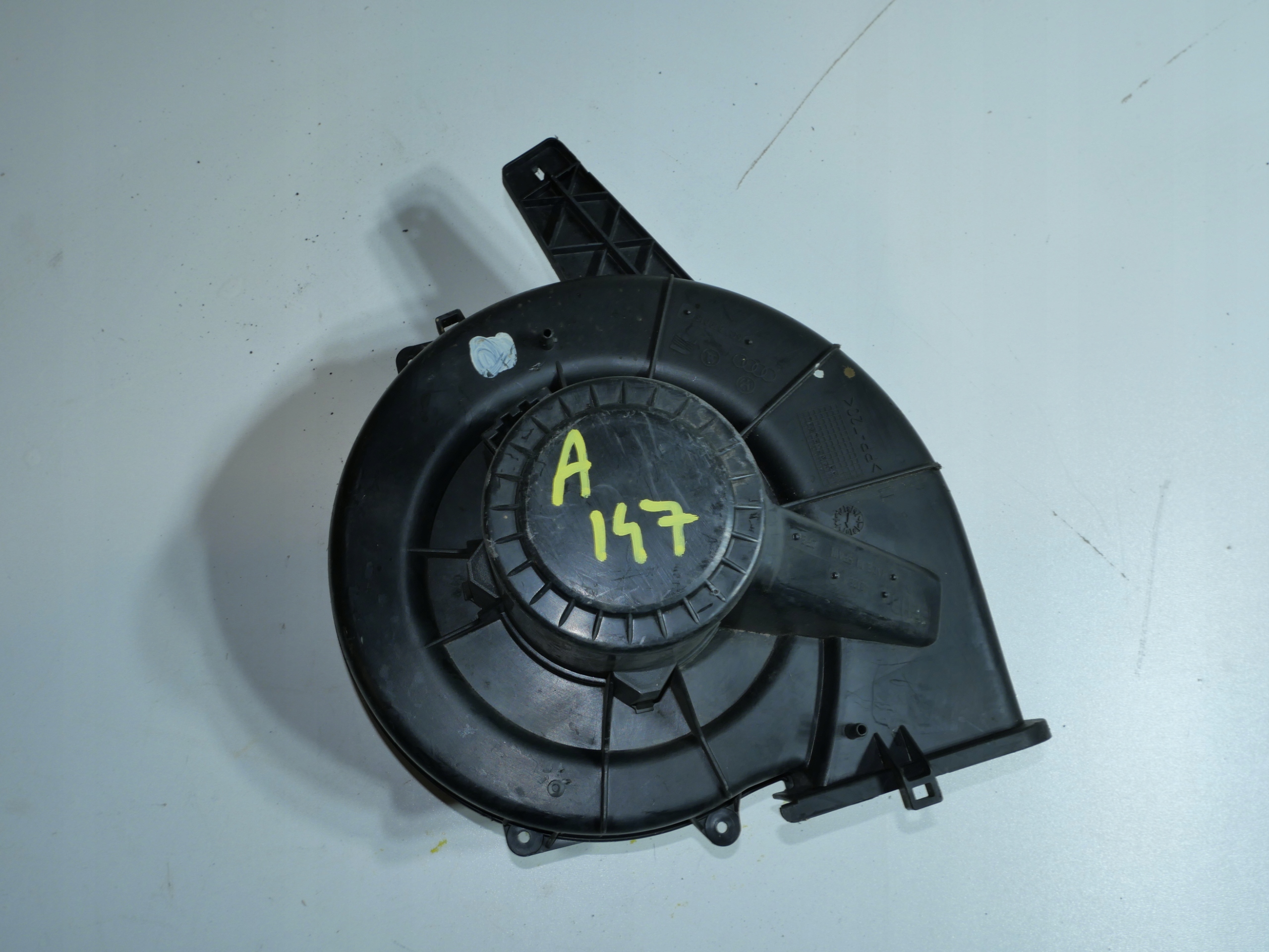 fan heating VW POLO 9N 6Q1819015