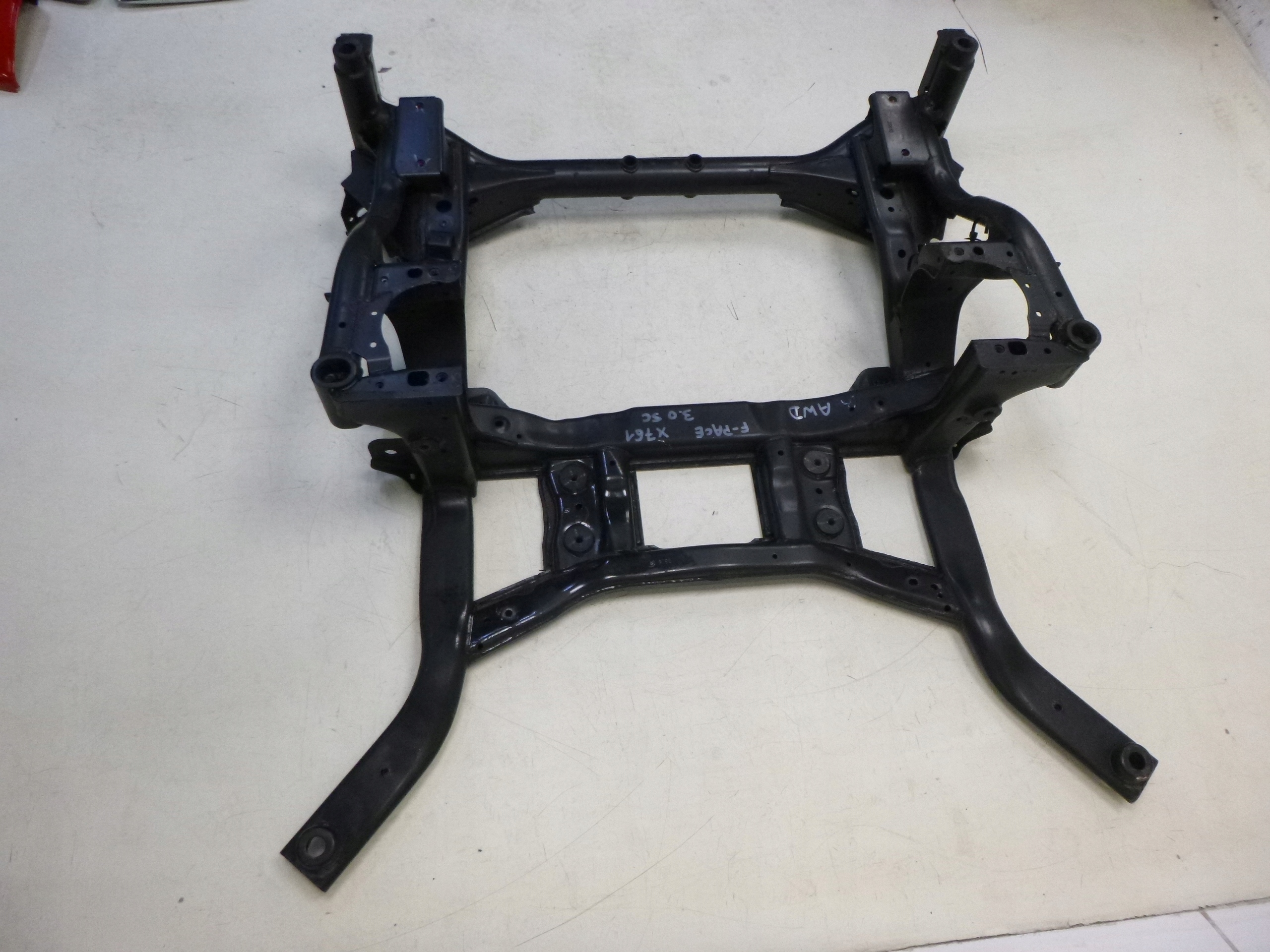 RANGE ROVER VELAR L560 axle beam subframe axle beam AWD