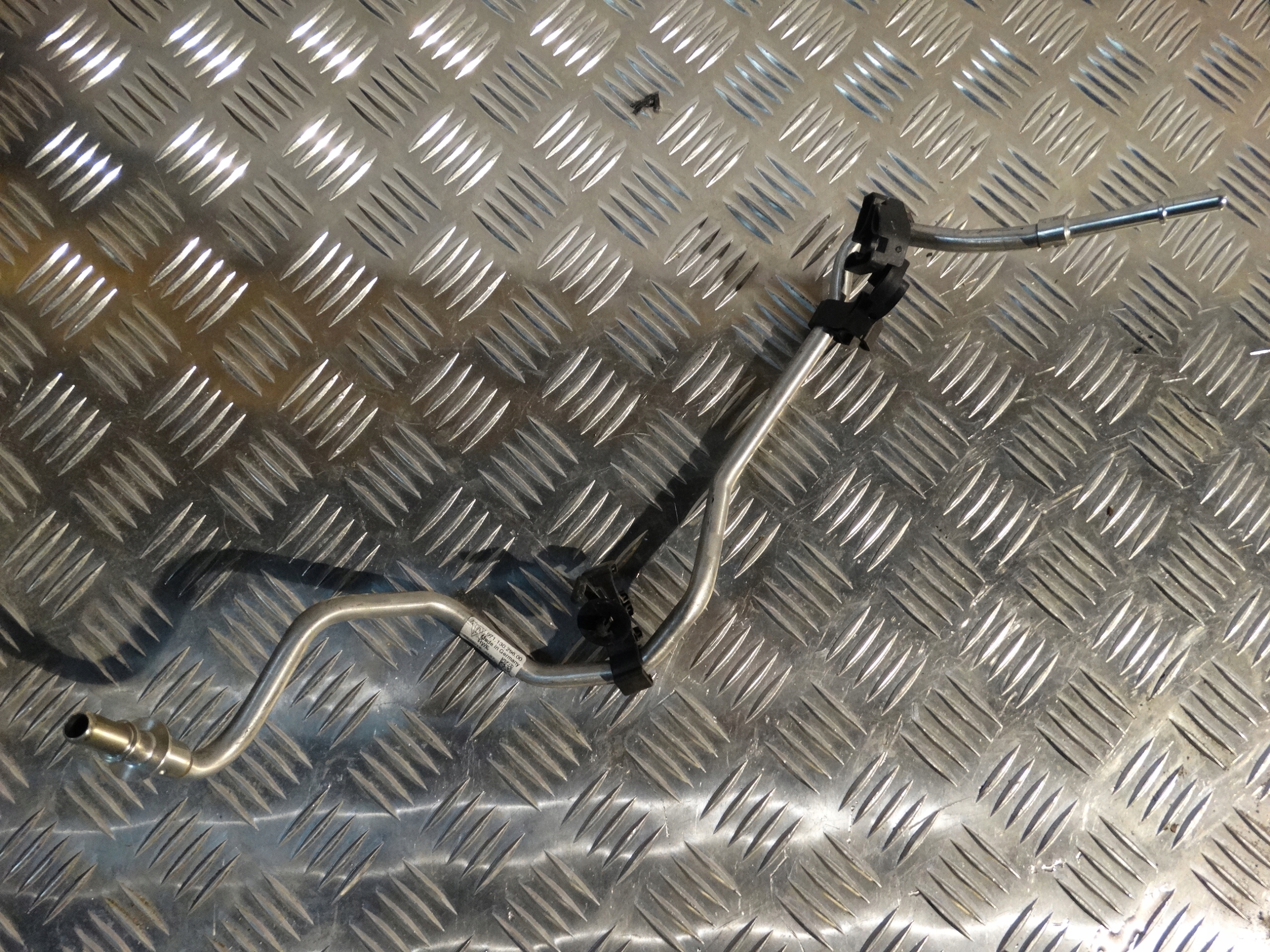 IDEALNY FUEL LINE PORSCHE PANAMERA 971 1