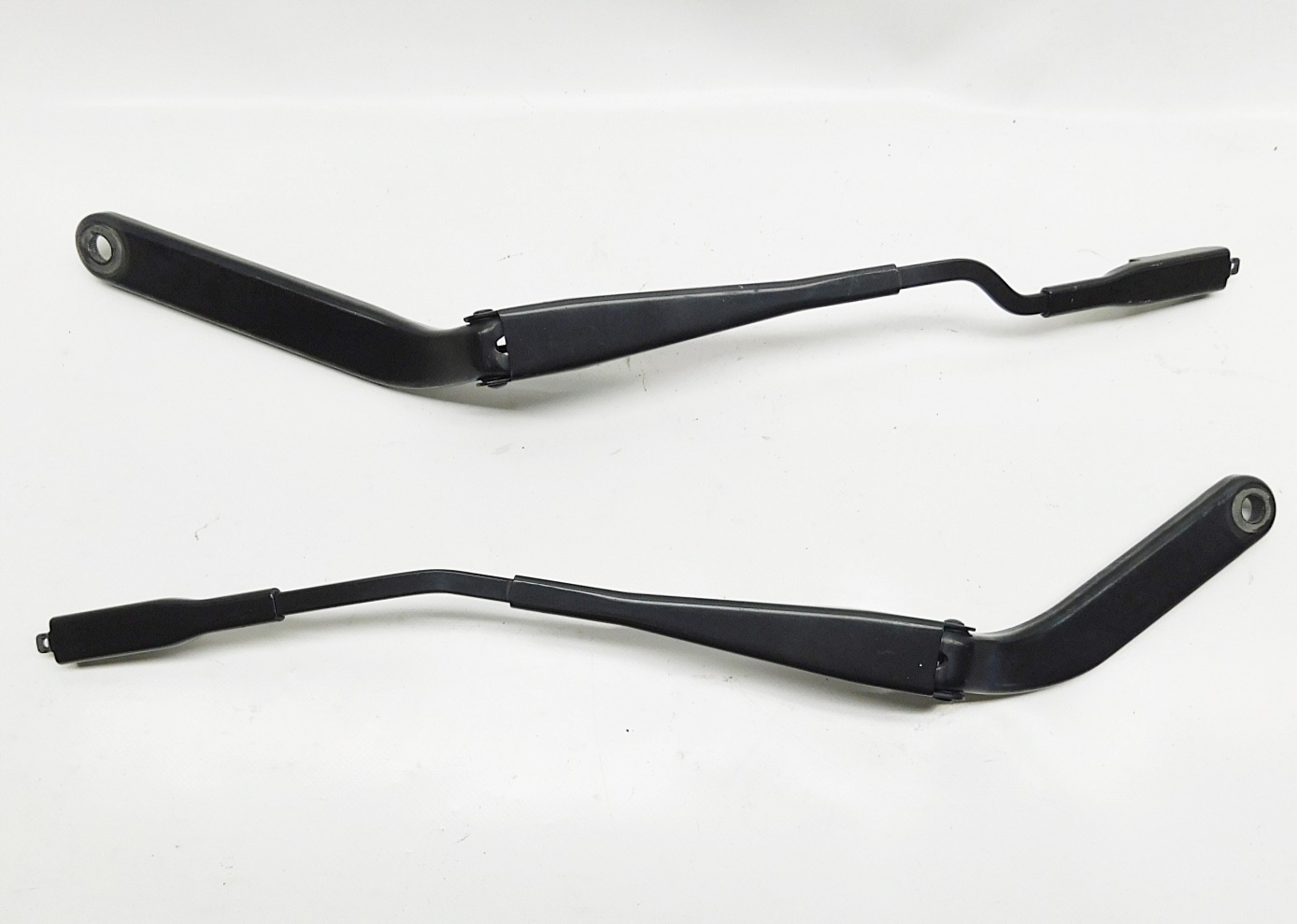 ТРИМАЧІ СКЛООЧИСНИКІВ ПЕРЕД - Mini Countryman R60 EU