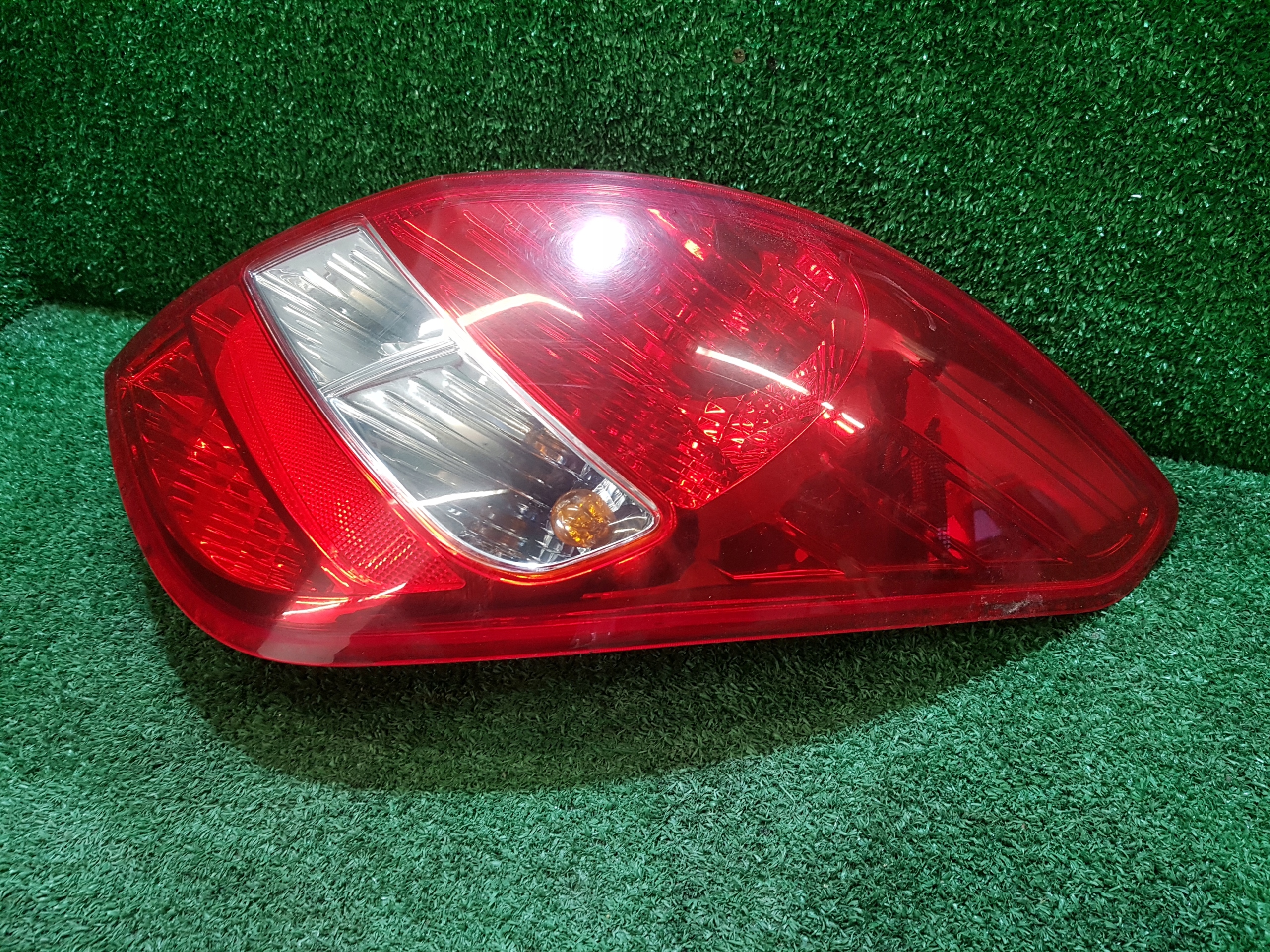 light right rear HYUNDAI I20 2009 92402-1J0