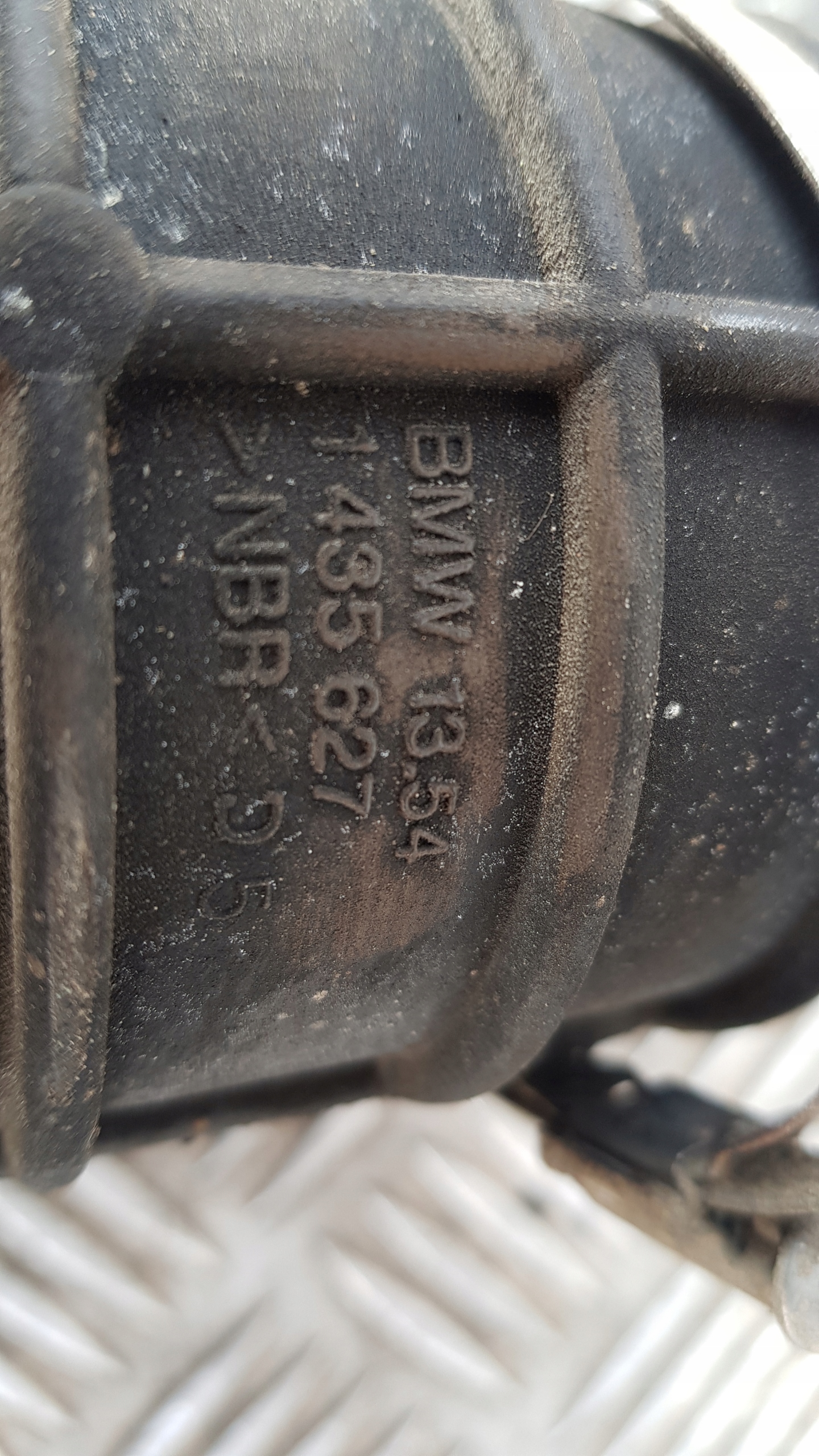 BMW E39 E46 2.0 320 325 hose pipe wiring 1435627