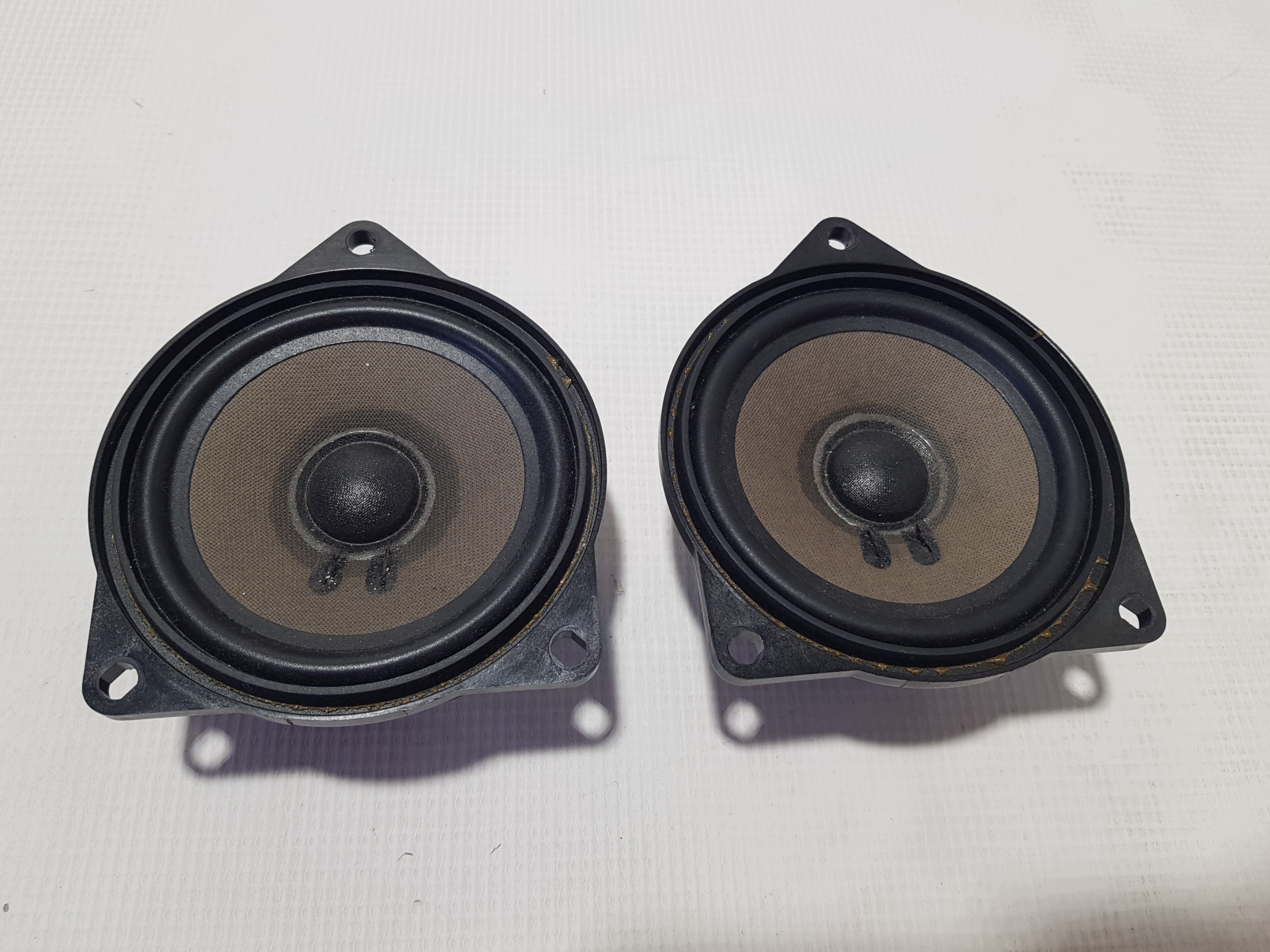 speaker SREDNIOTONOWY BMW SERIA 5 G30 G31 9395859