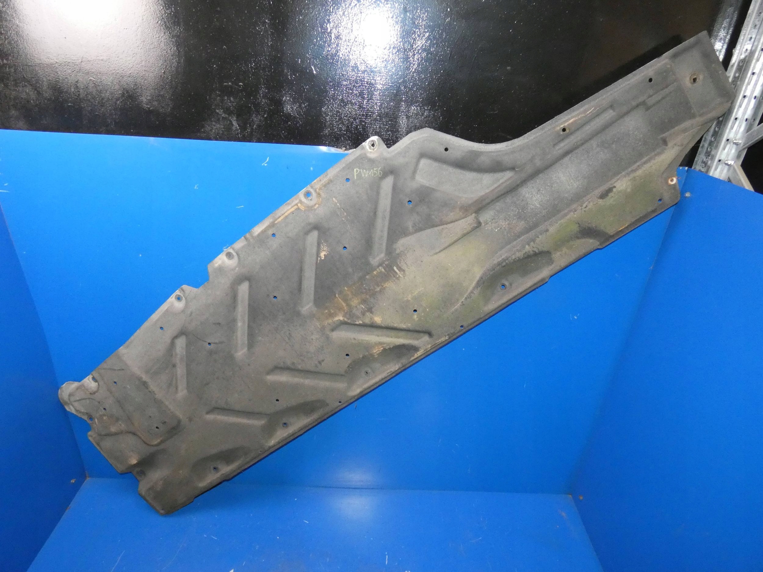 MERCEDES GLA W156 X156 Blende Abdeckung Unterfahrschutz rechts abdeckung