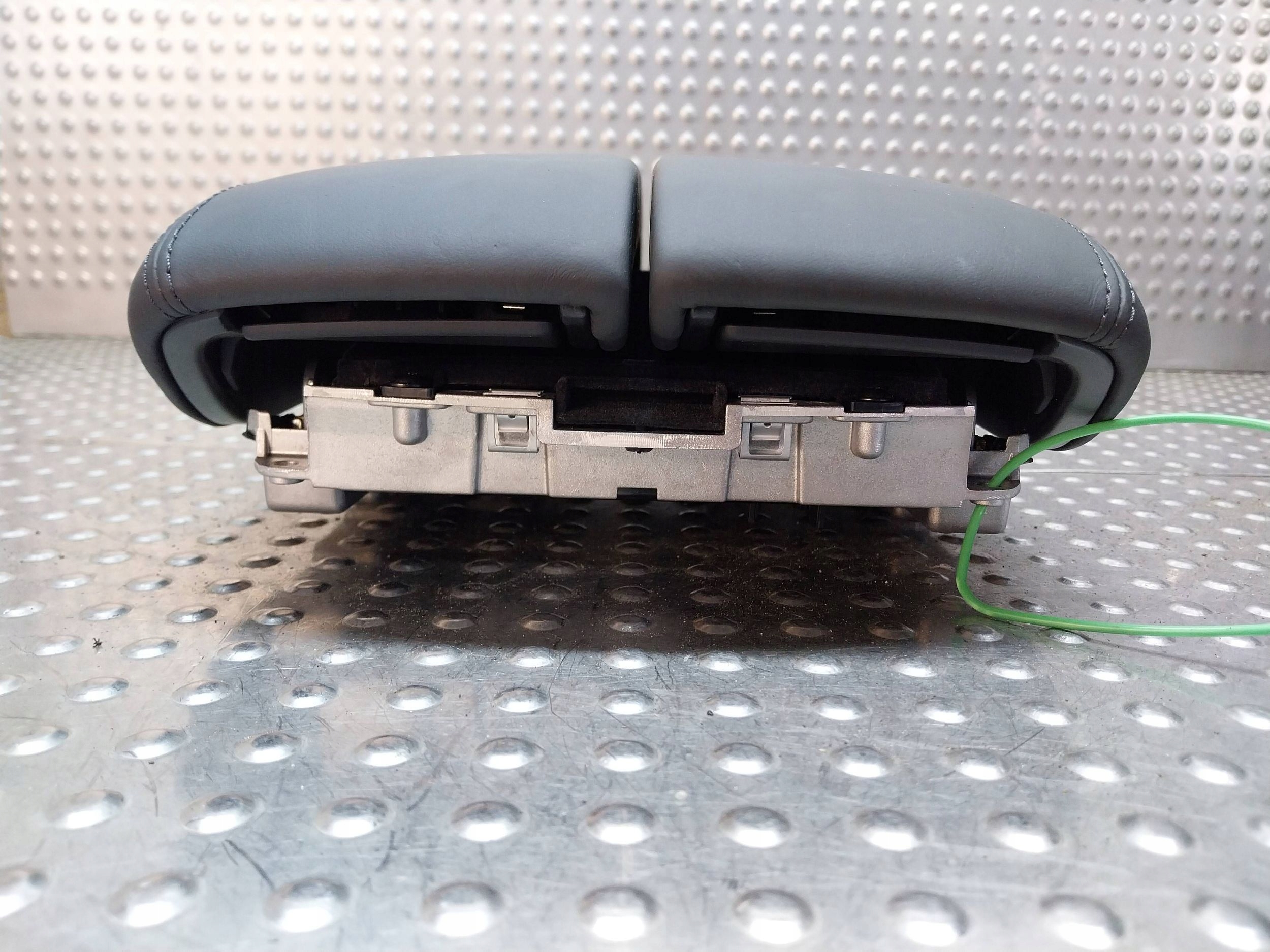plato passenger compartment armrest 4H0863075K AUDI A8 D4