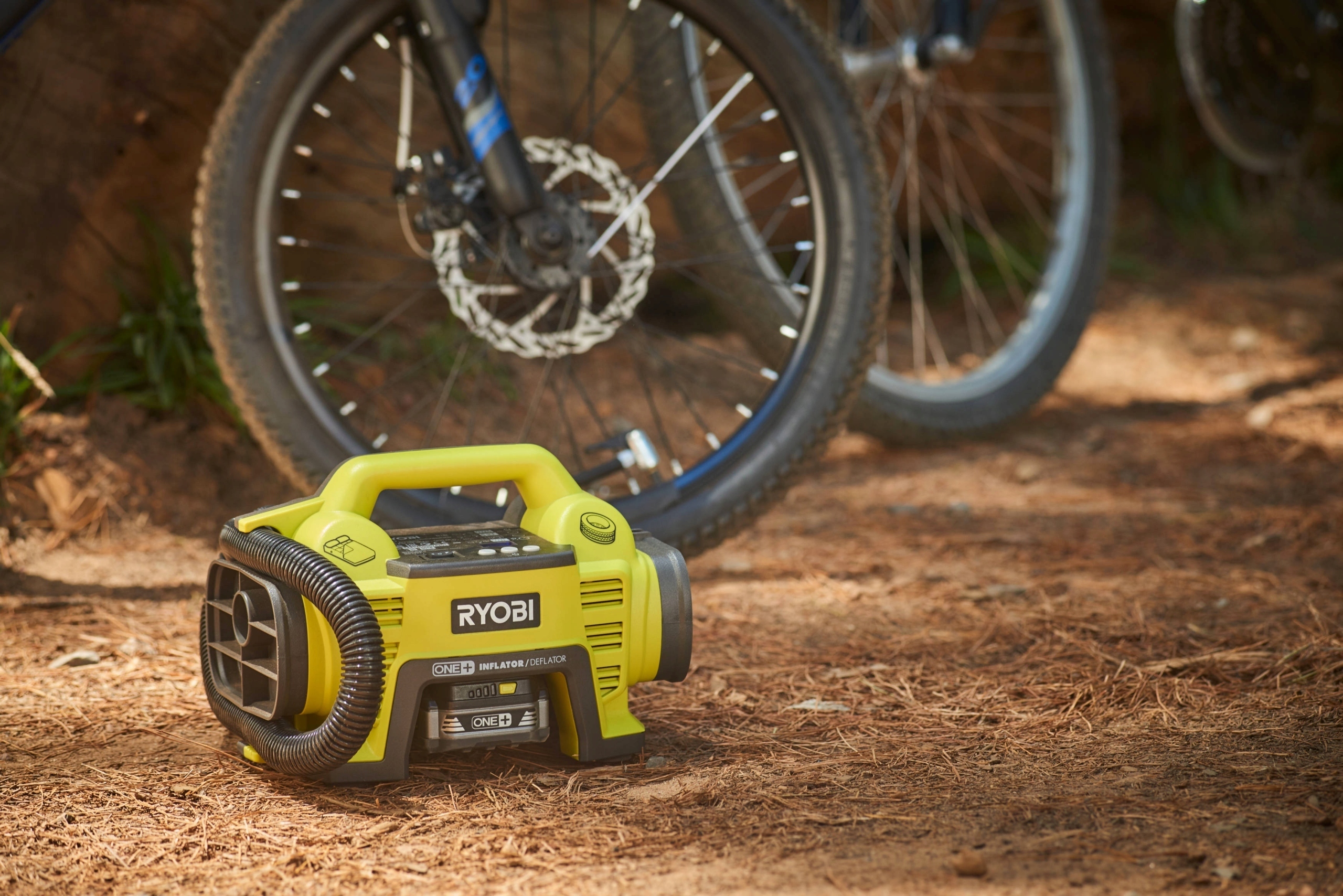 Pompka kompresor do pompowania RYOBI R18I-0 +1,3Ah Pojemność zbiornika 0 l