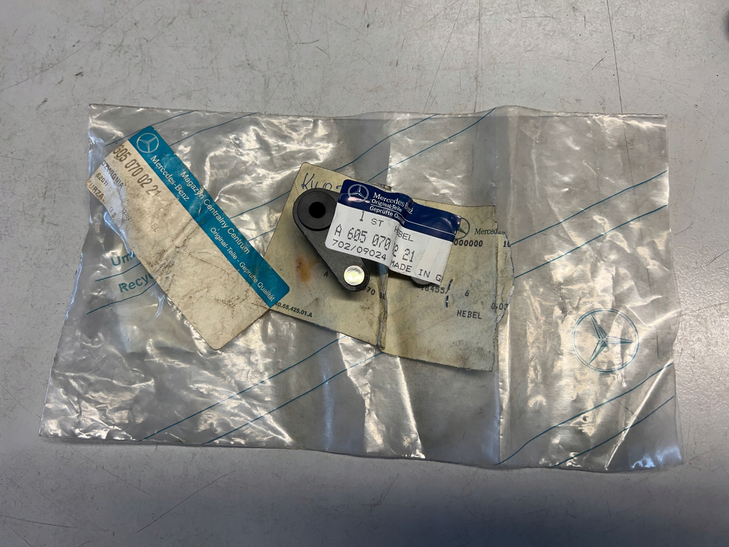 MERCEDES OM605 WSPORNIK GAZU 6050700221