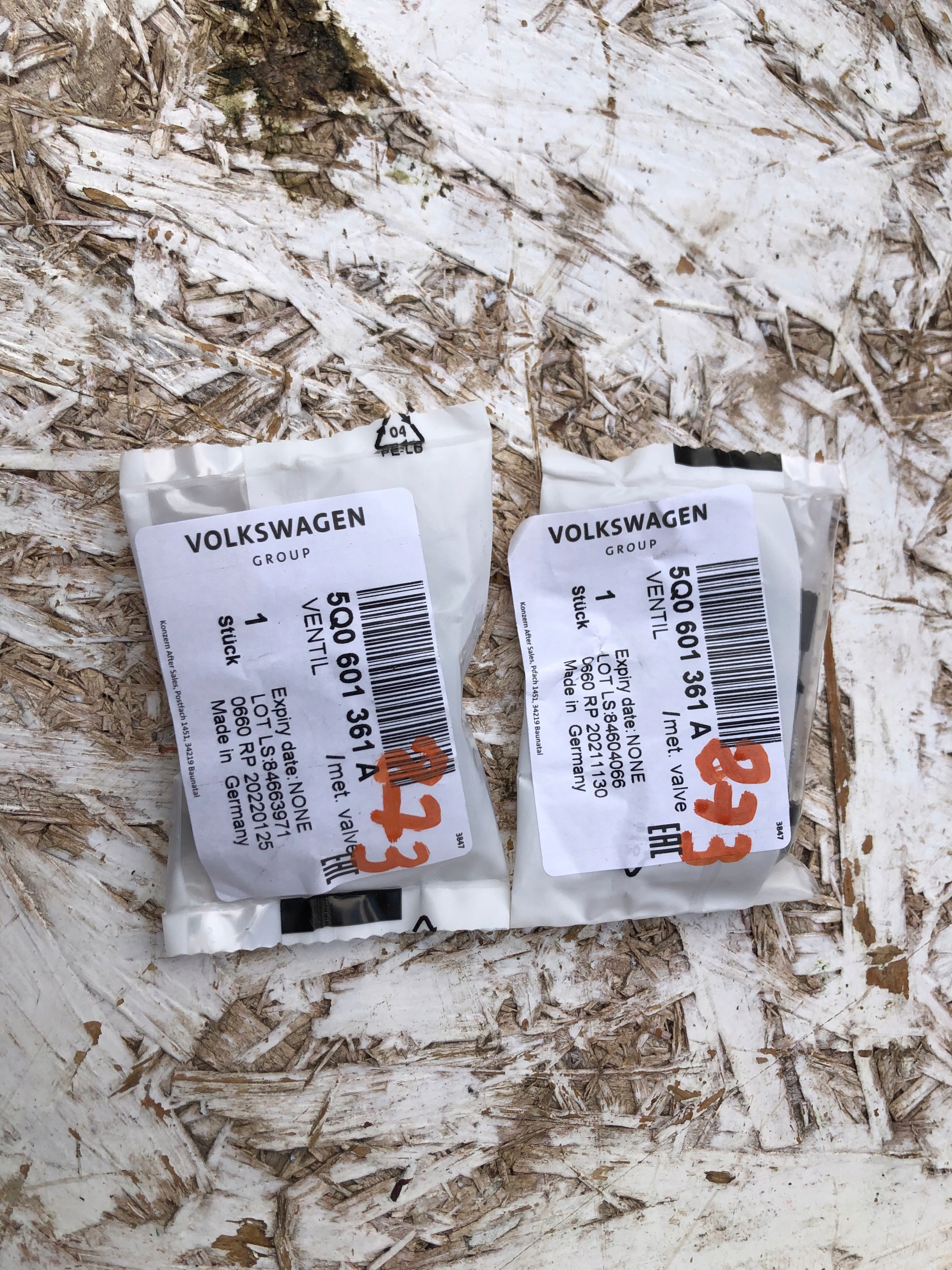 CZUJNIK CIŚNIENIA OPON PORSCHE AUDI VW SKODA 5Q0