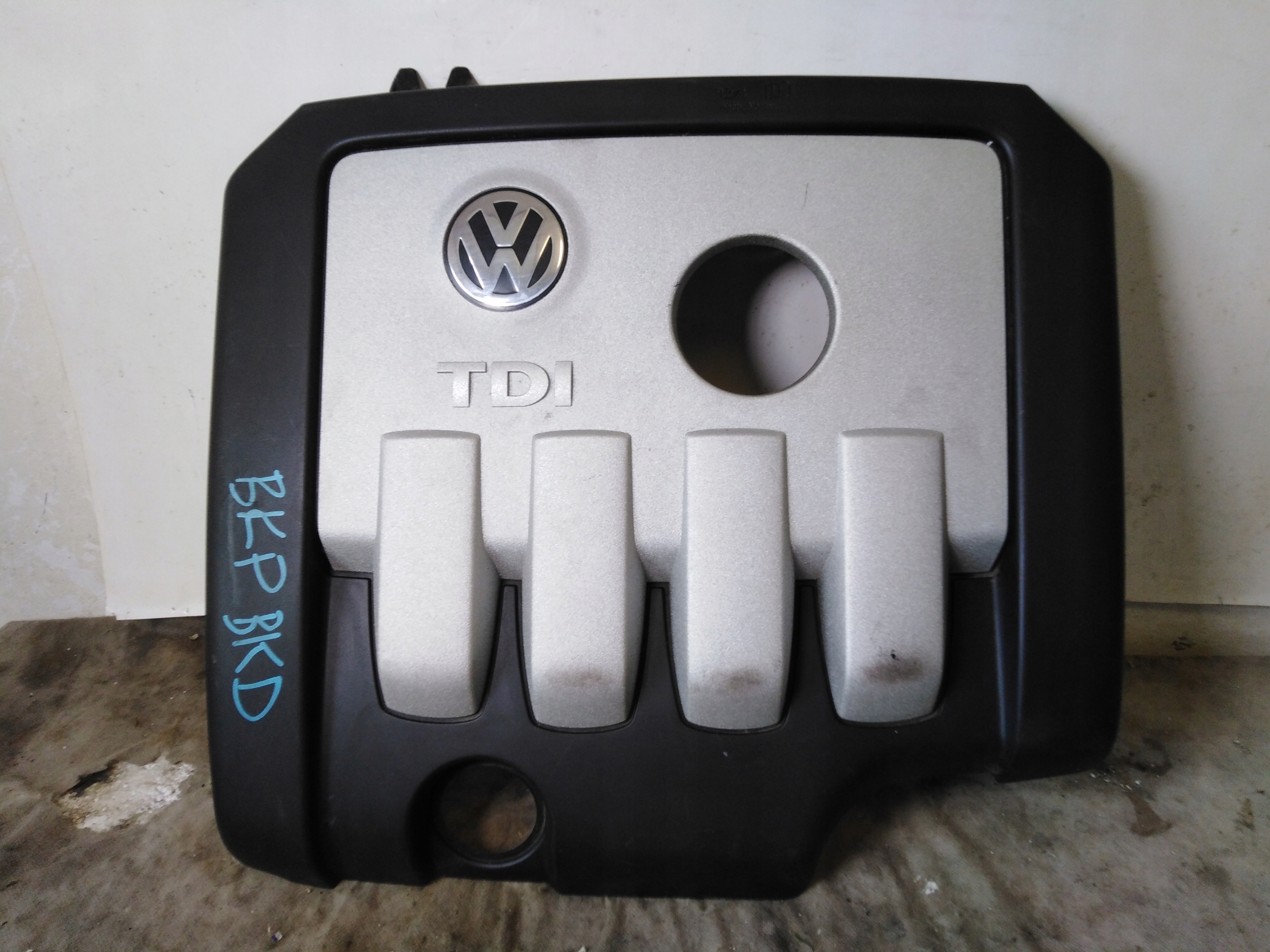 VW GOLF V OSŁONA SILNIKA GÓRNA 2,0 TDI 03G103925BP