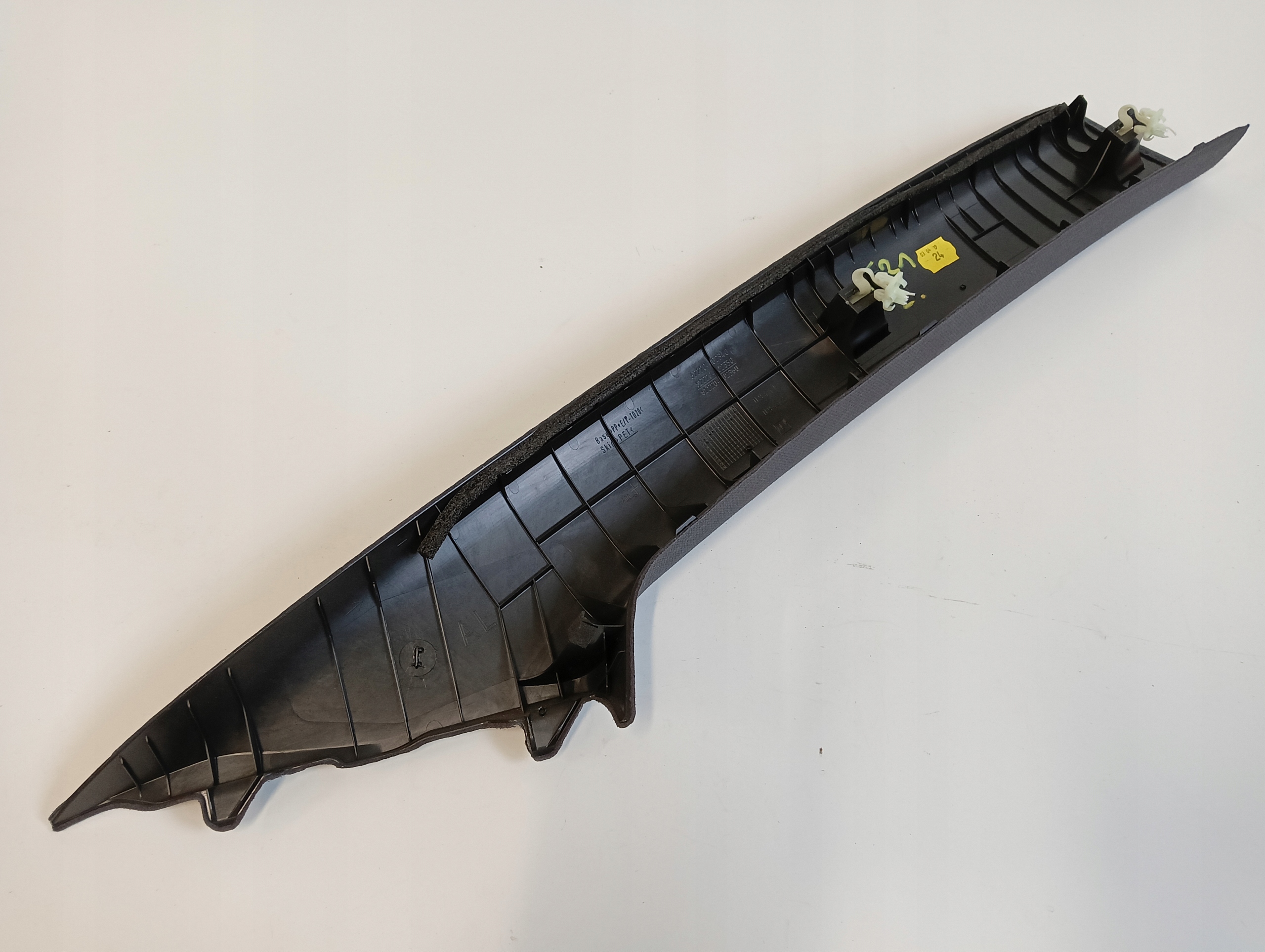 COROLLA XII E21 cover side SLUPKA left front black 62220-02340 18-22r