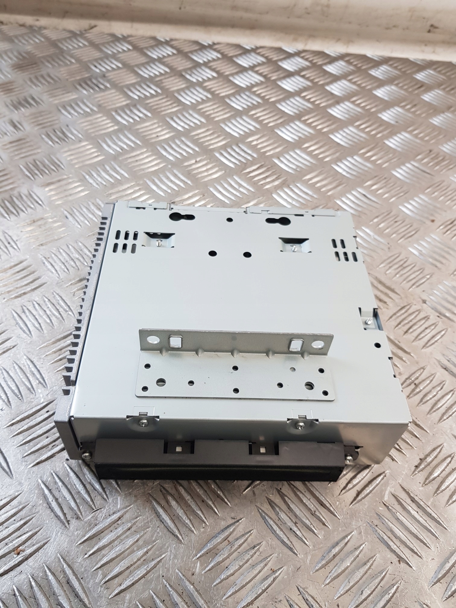 RADIO lettore CD 30732850AA VOLVO V50 e LIFT 07R