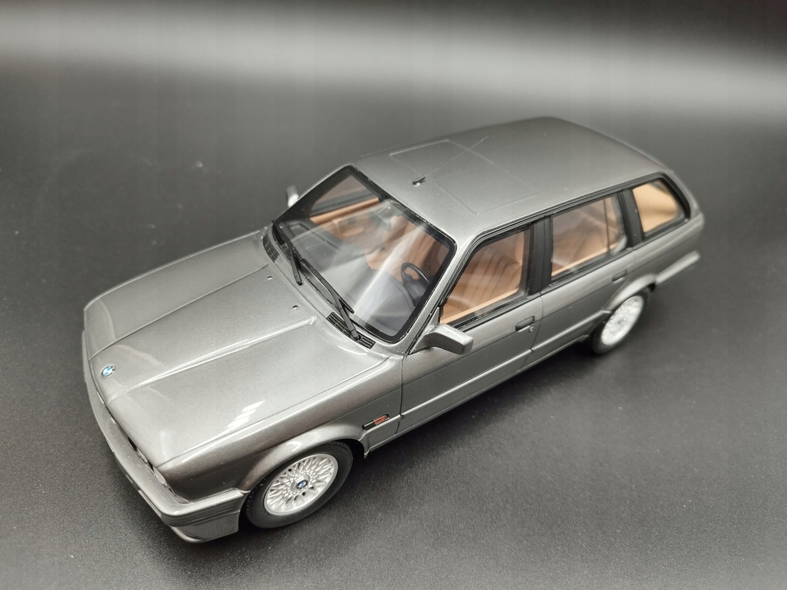 1:18 Otto BMW E30 Touring M-Pack • Cena, Opinie - Allegro