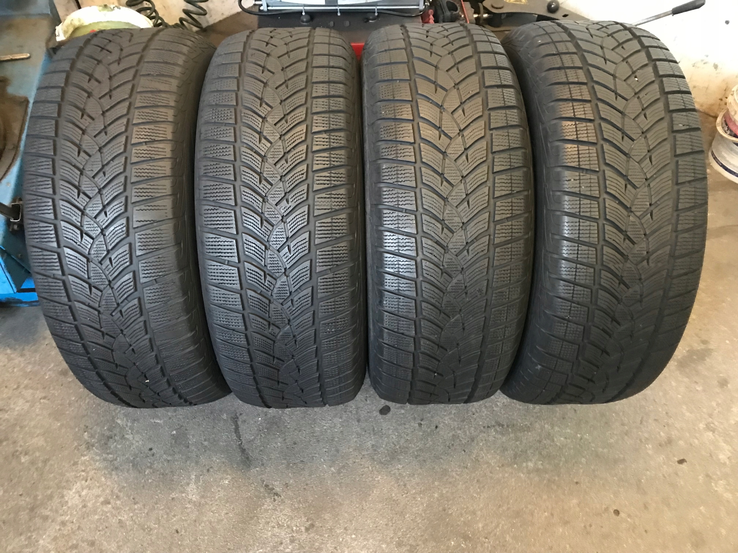 Зимові шини 265 / 65R17 Goodyear Performance 6,5 мм