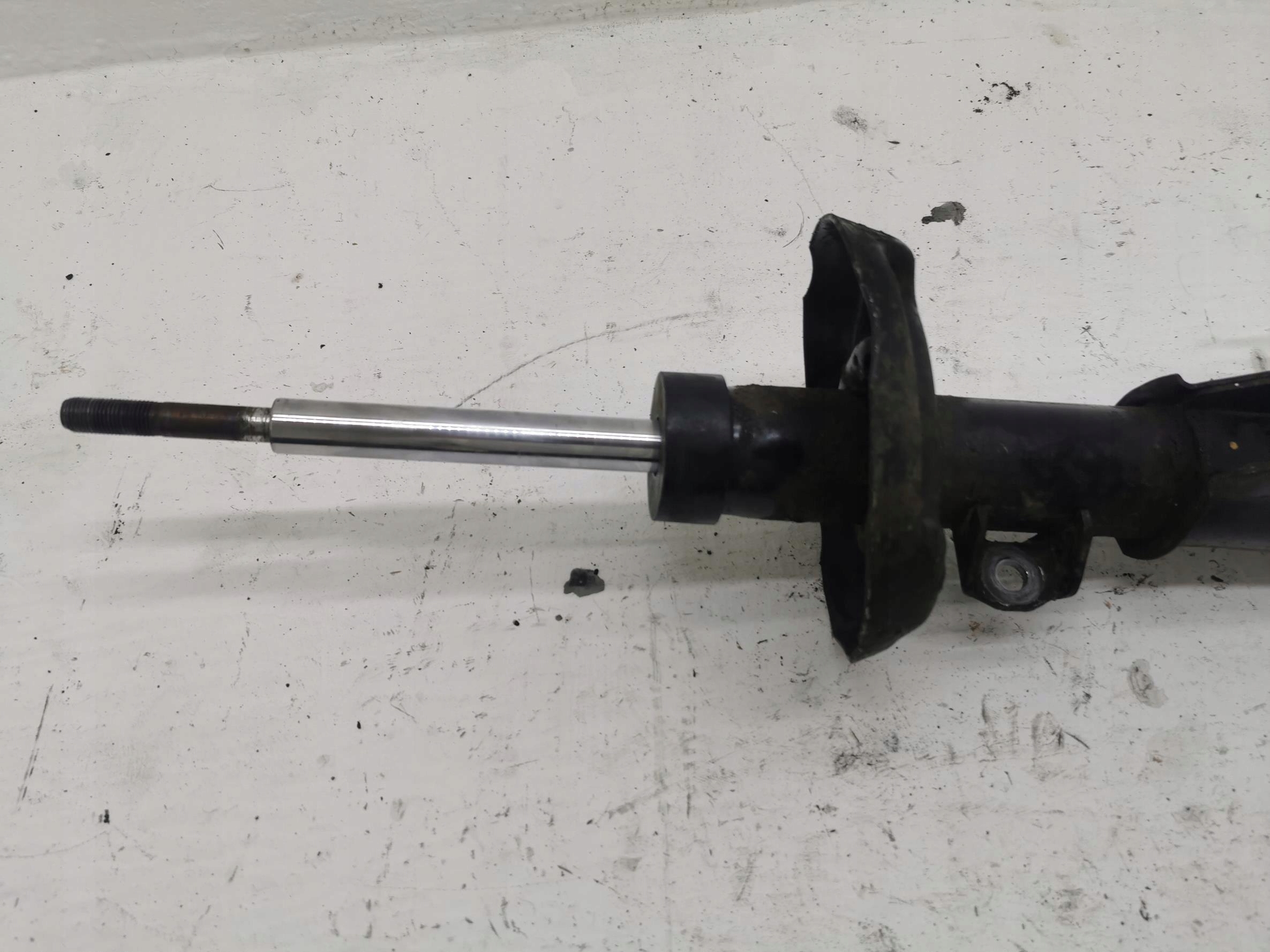 shock absorber right front OPEL INSIGNIA A 22830759