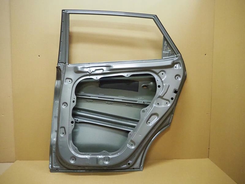 DRZWI PRAWY TYŁ HYUNDAI TUCSON III Typ samochodu Samochody osobowe