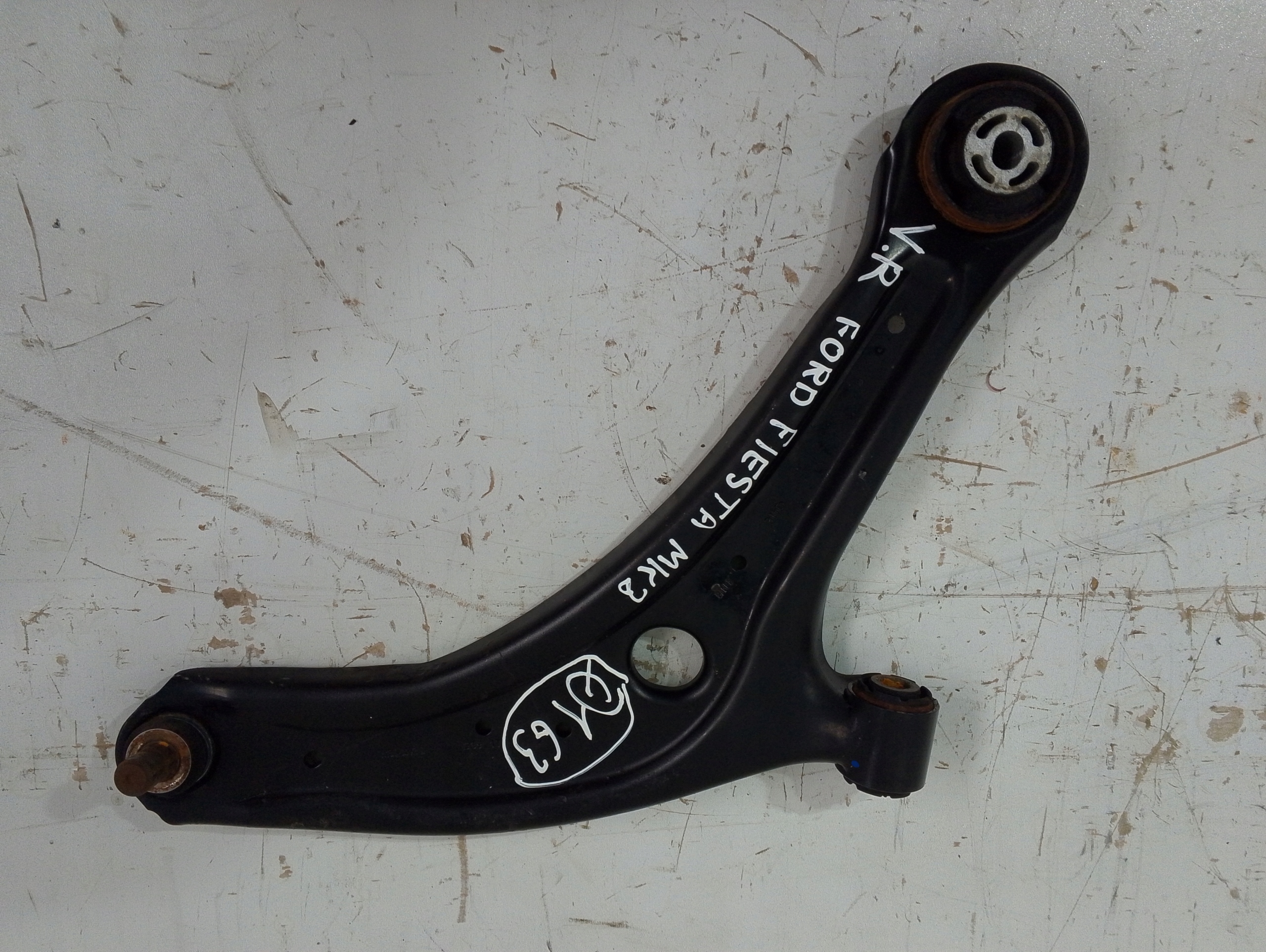 FORD FIESTA MK8 arm right front H1BC-3042R (Q163)