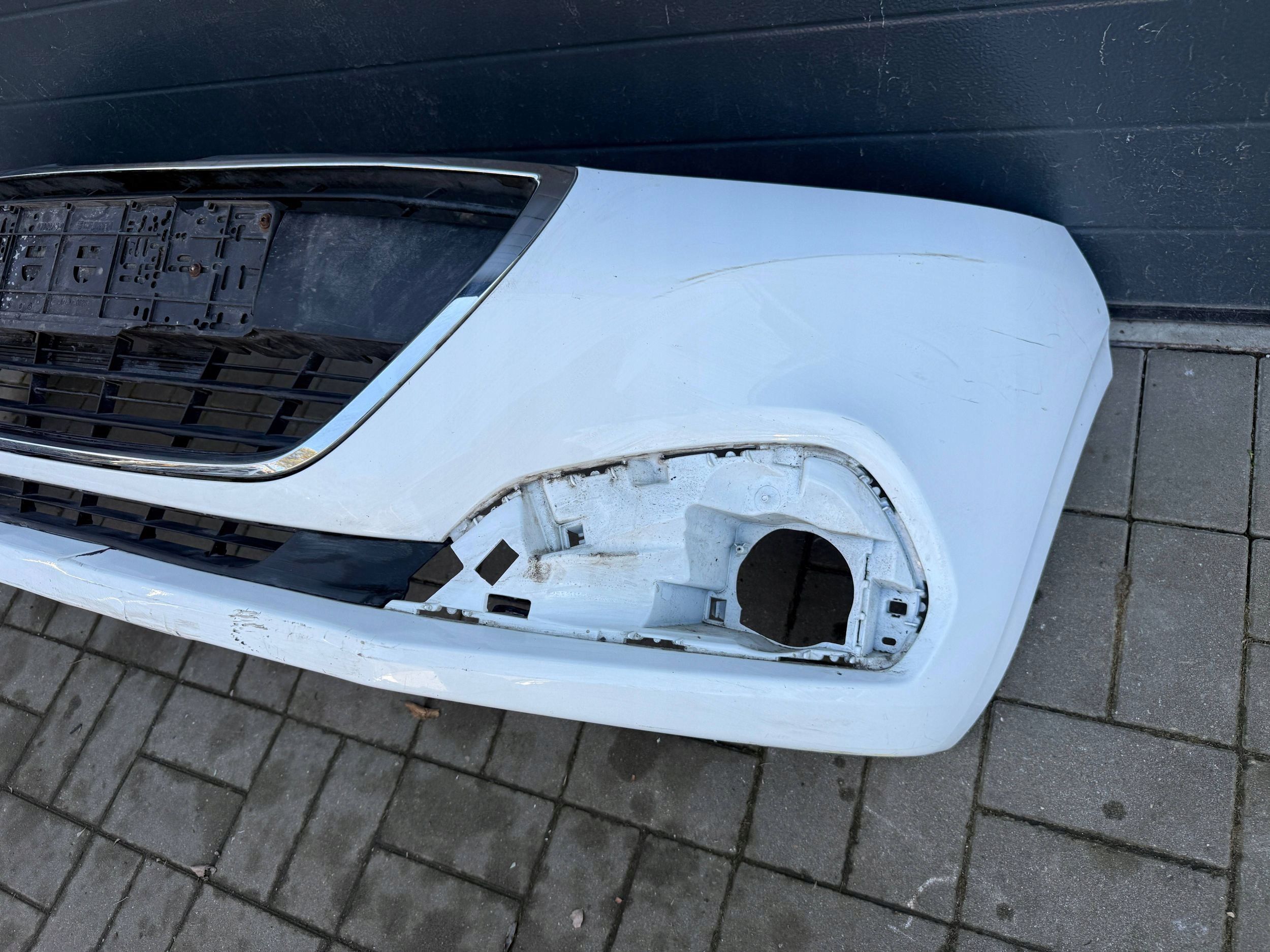 Peugeot 208 15- Lift bumper front front