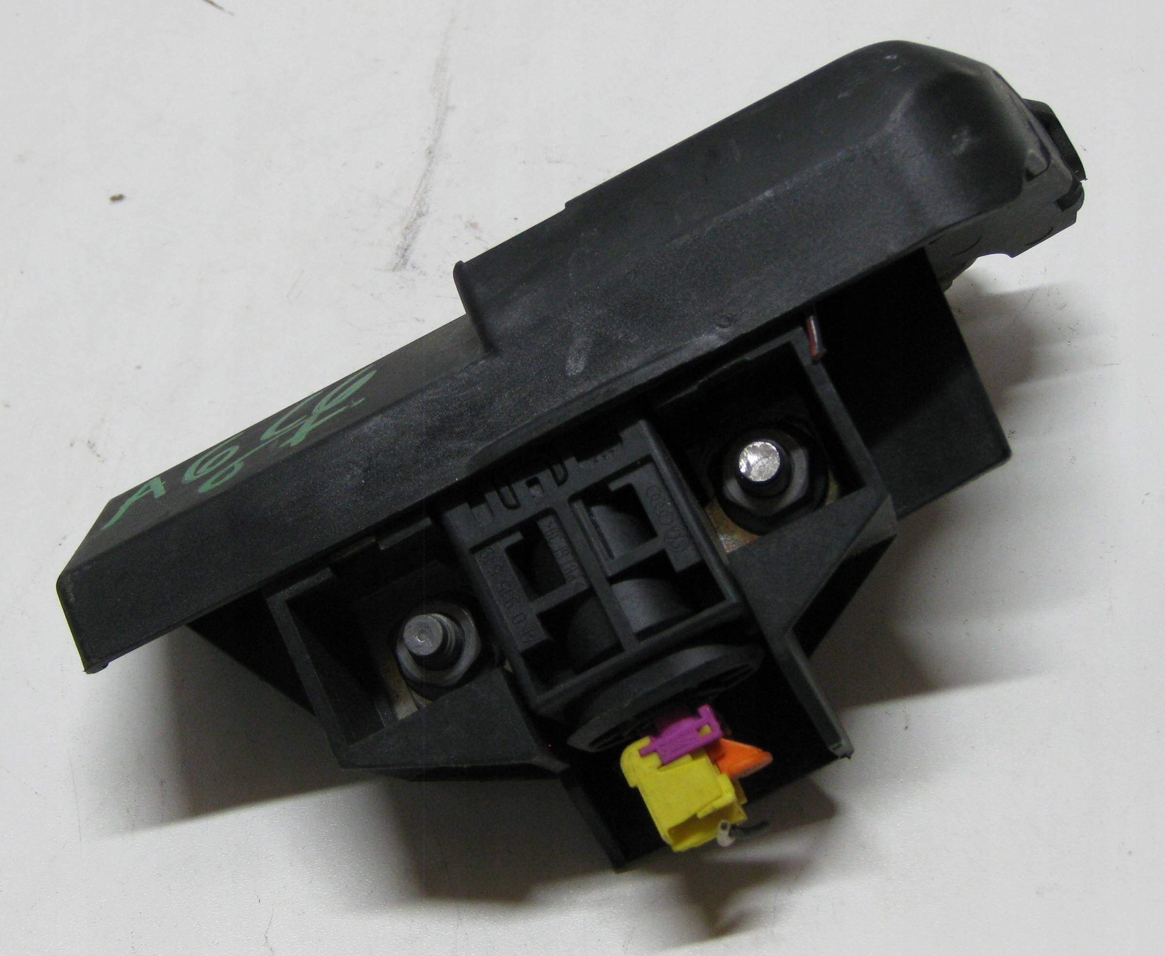 AUDI A6 C6 klema plus osigurač akumulatora 4F0915519