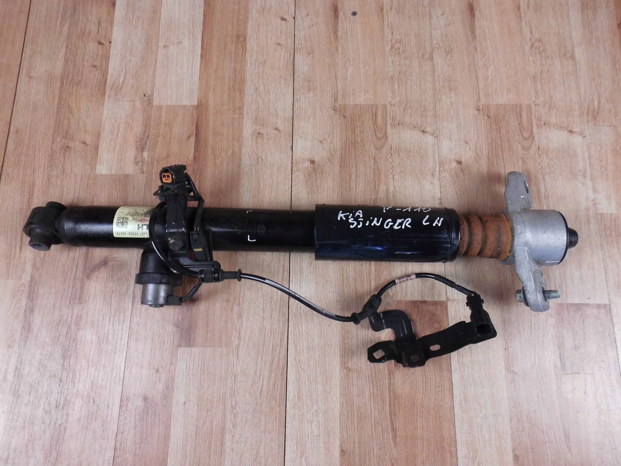 KIA Stinger shock absorber left rear part rear