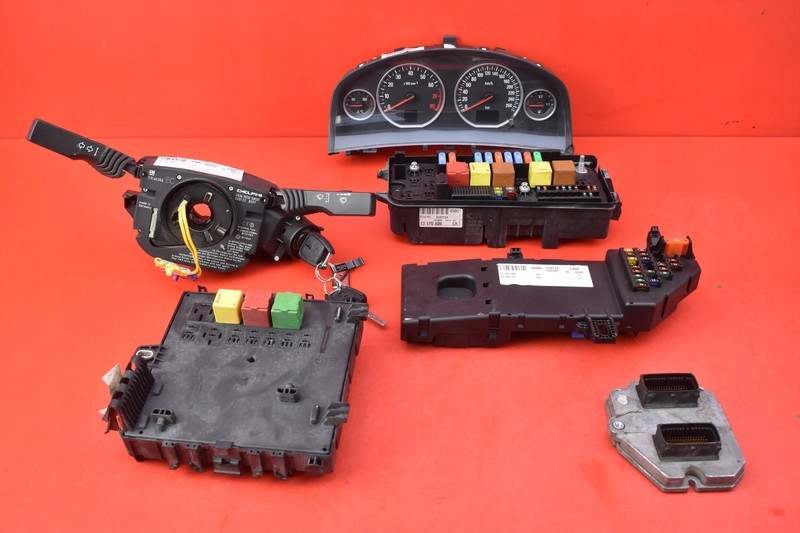 IMMO КОМПЬЮТЕР 55354416 OPEL VECTRA C 1.8 16V 04R