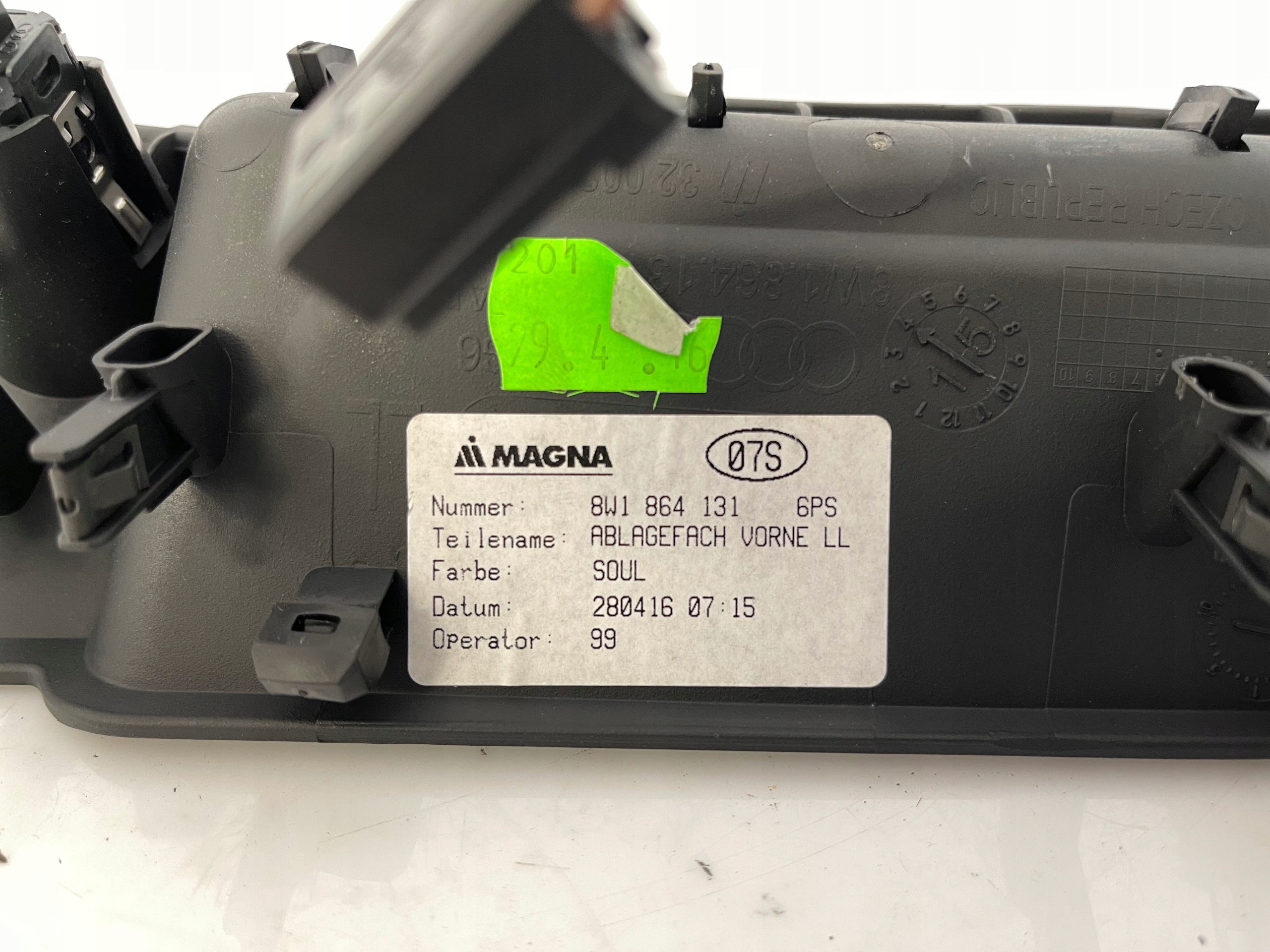 AUDI A4 B9 Schalter START STOP Handschuhfach 8W1864131