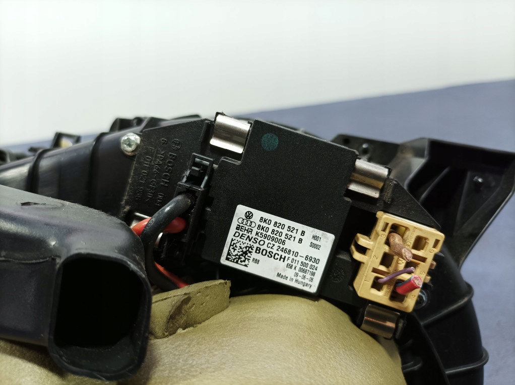 Audi A4 B8 радиатор отопителя отопитель салона европа 8K1820005AL