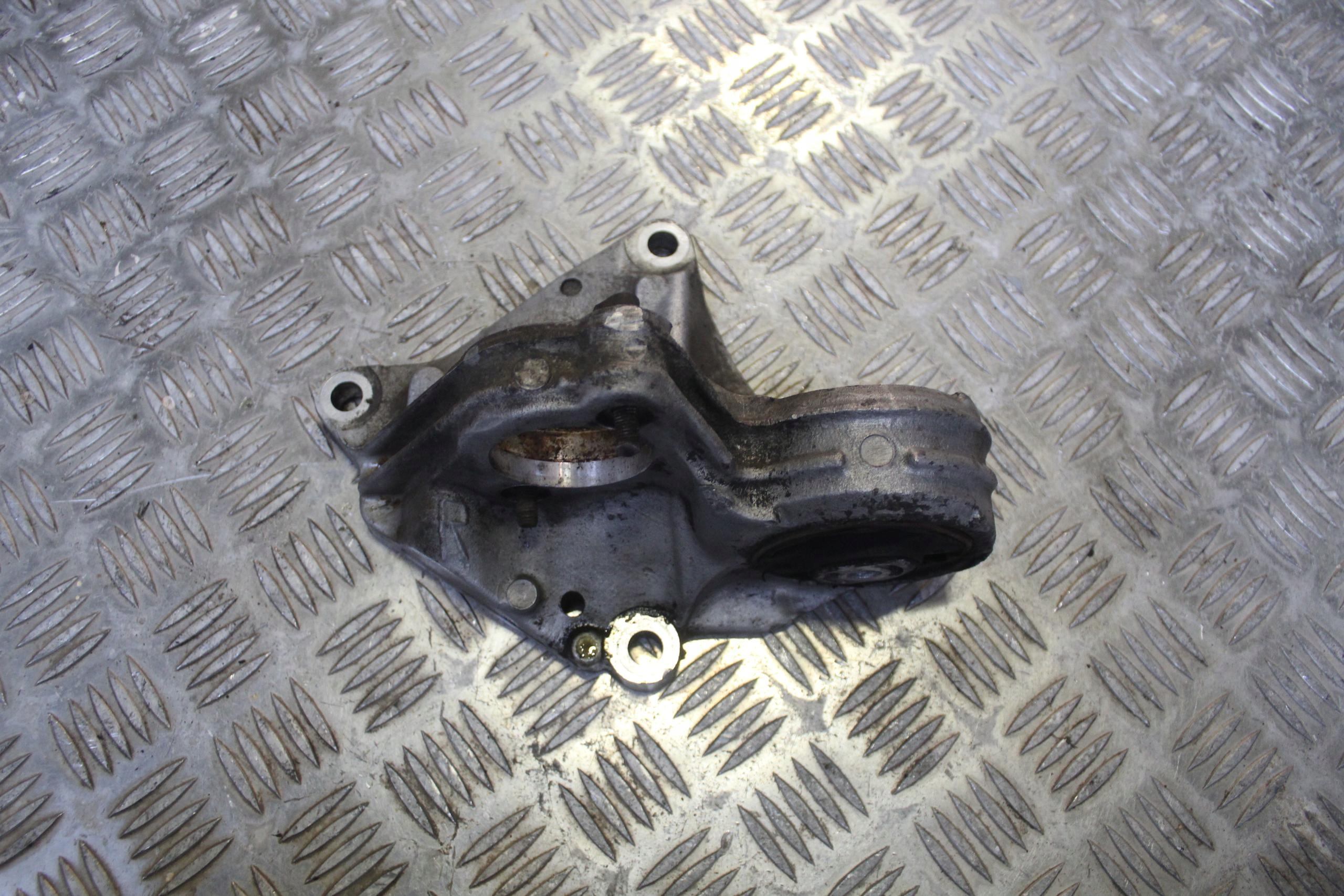 ŁAPA PODPORA PÓŁOSI PEUGEOT 307 96462509